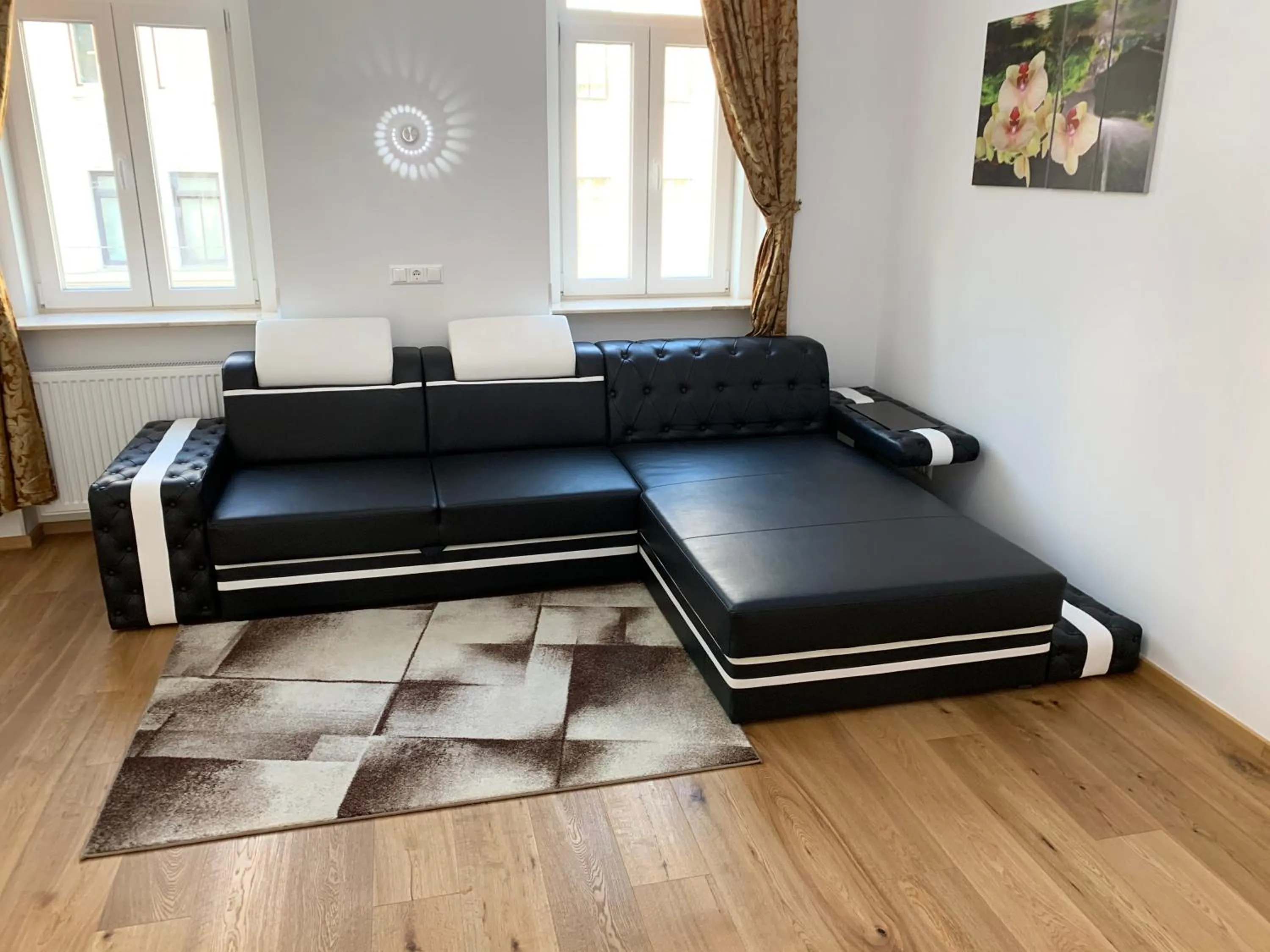 Living room in Colony Apartments