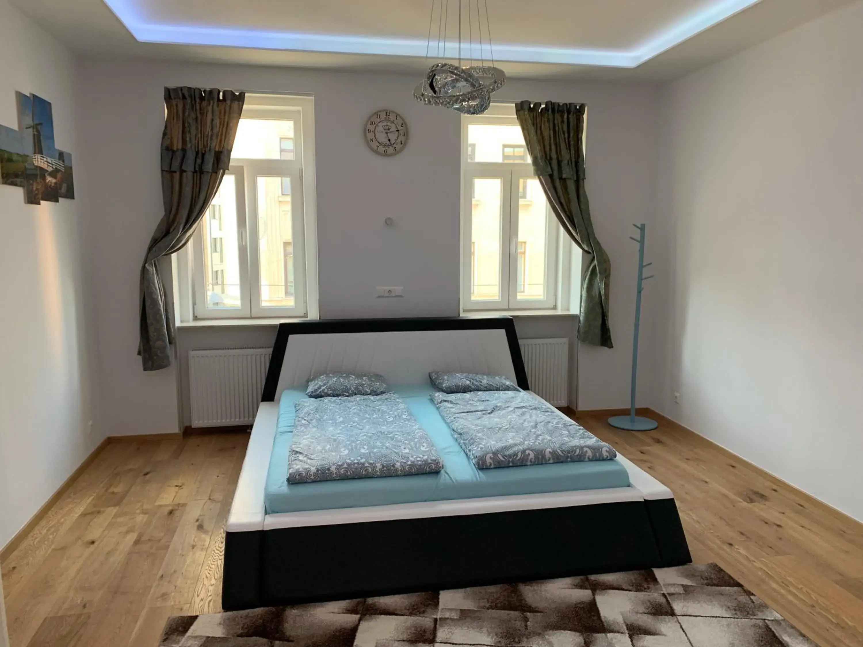 Colony Apartment Salon in Colony Apartments Colony Apartment Salon in Colony Apartments