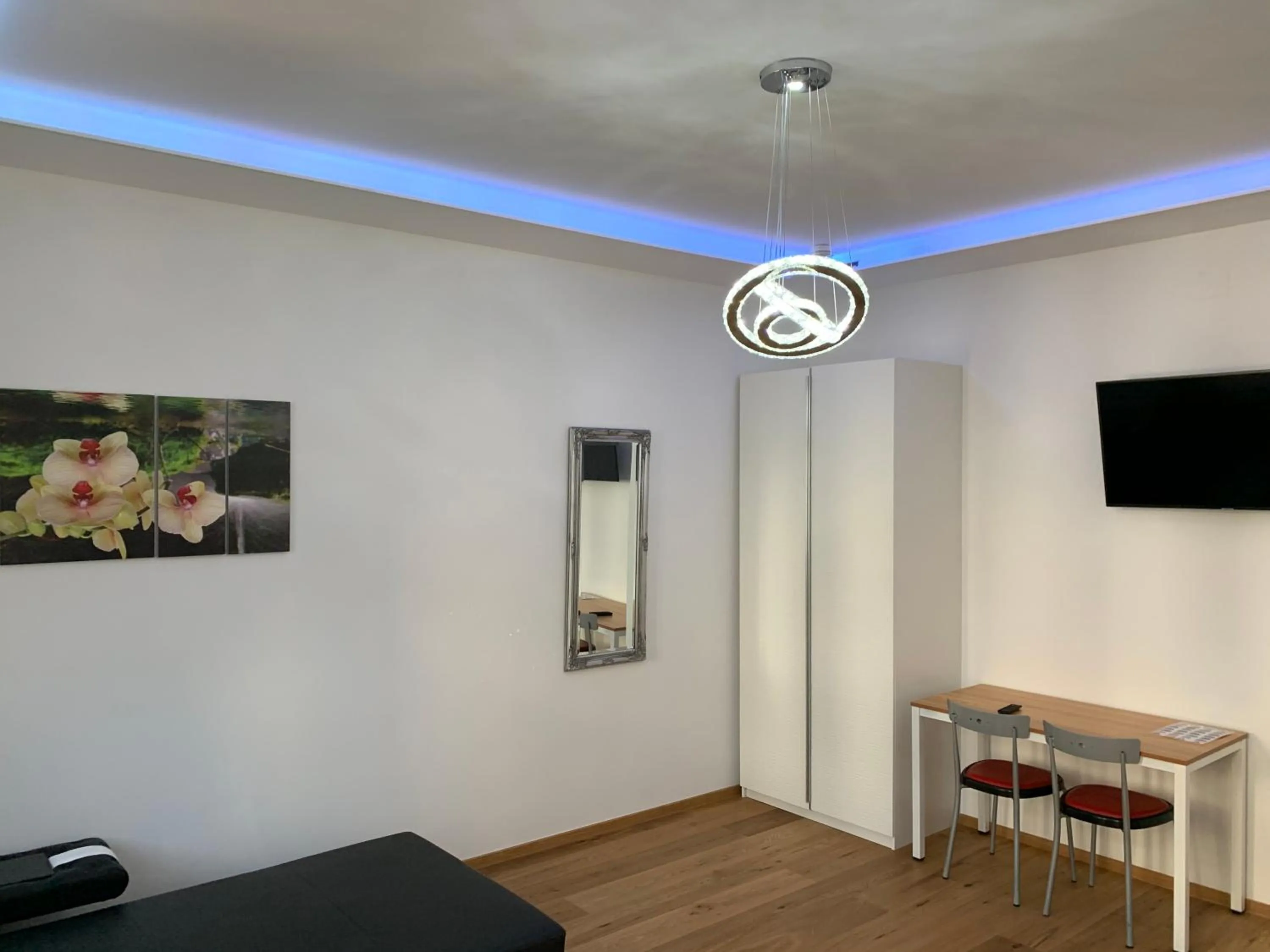 Living room in Colony Apartments