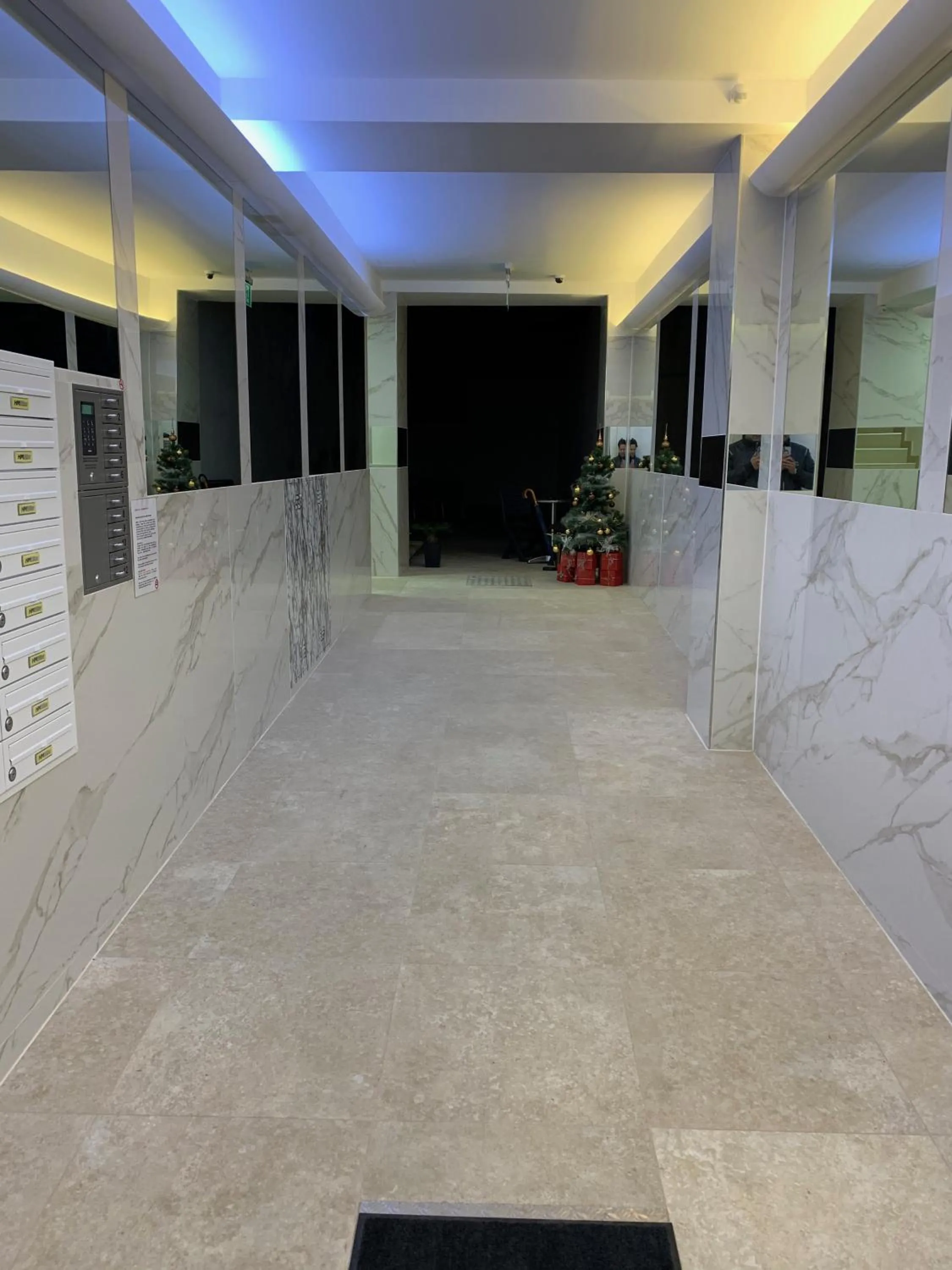 Lobby or reception in Colony Apartments