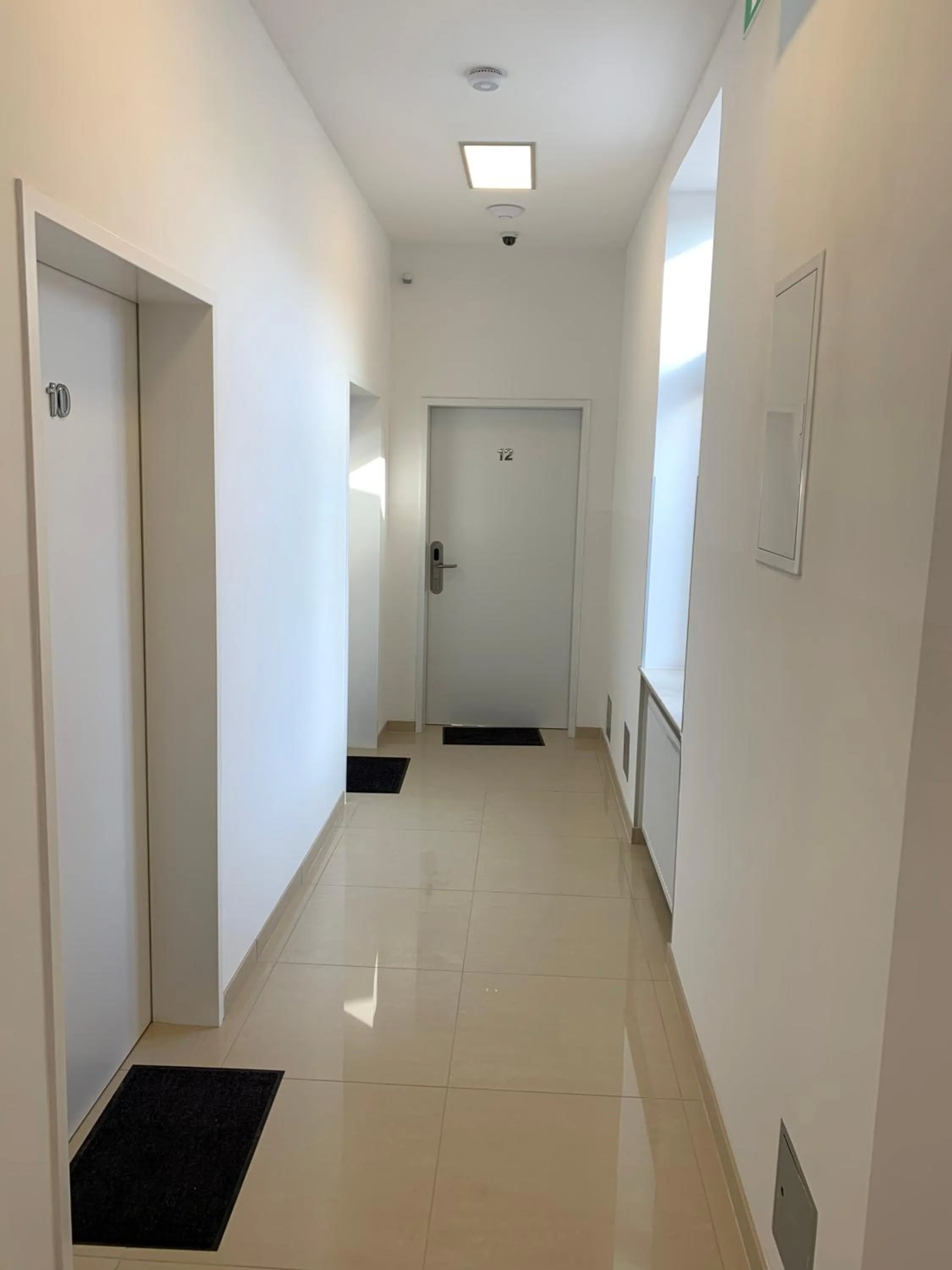 Location in Colony Apartments