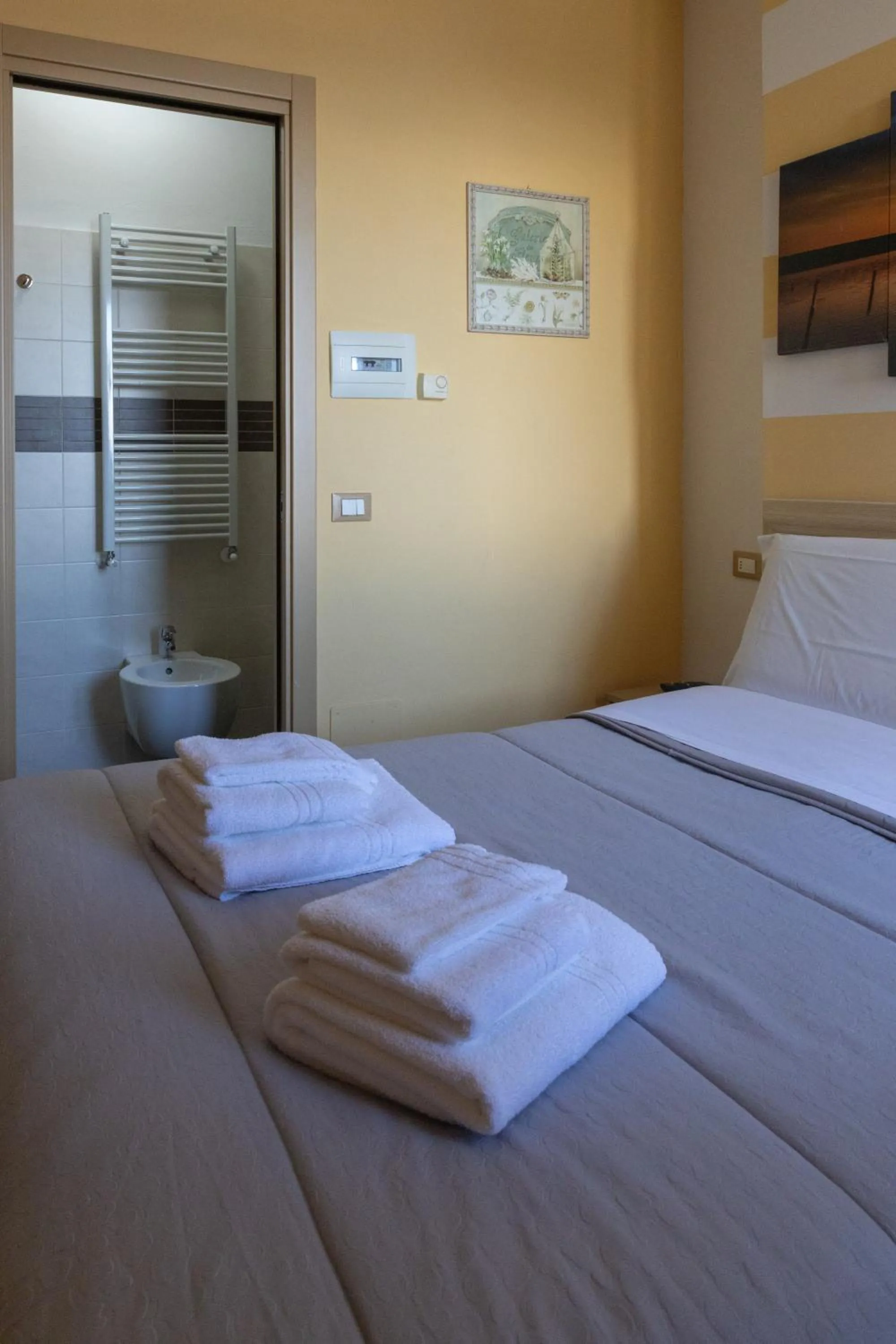 Bed in Agriturismo La Pietra 1 e La Pietra 2