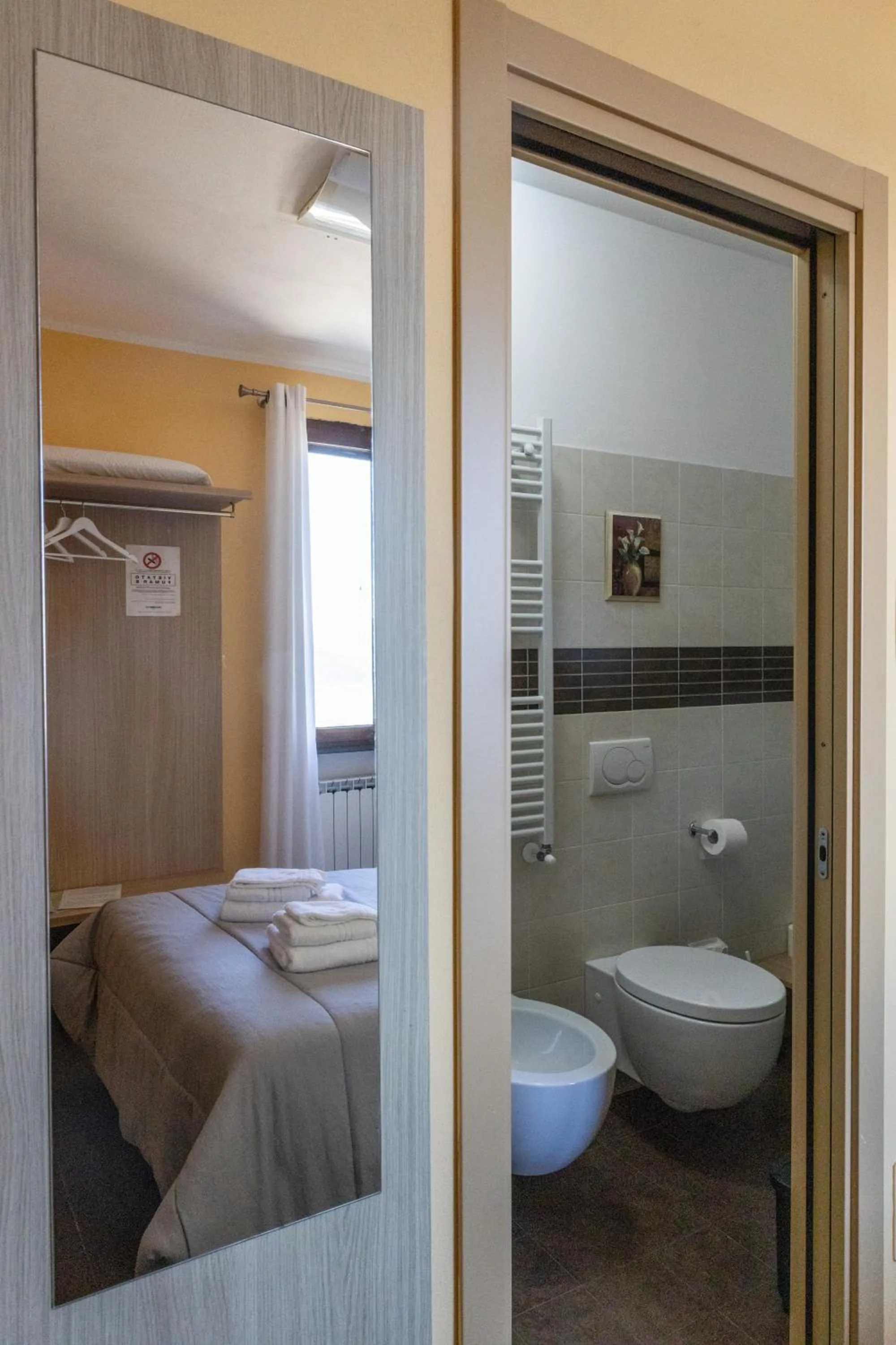 Bed in Agriturismo La Pietra 1 e La Pietra 2