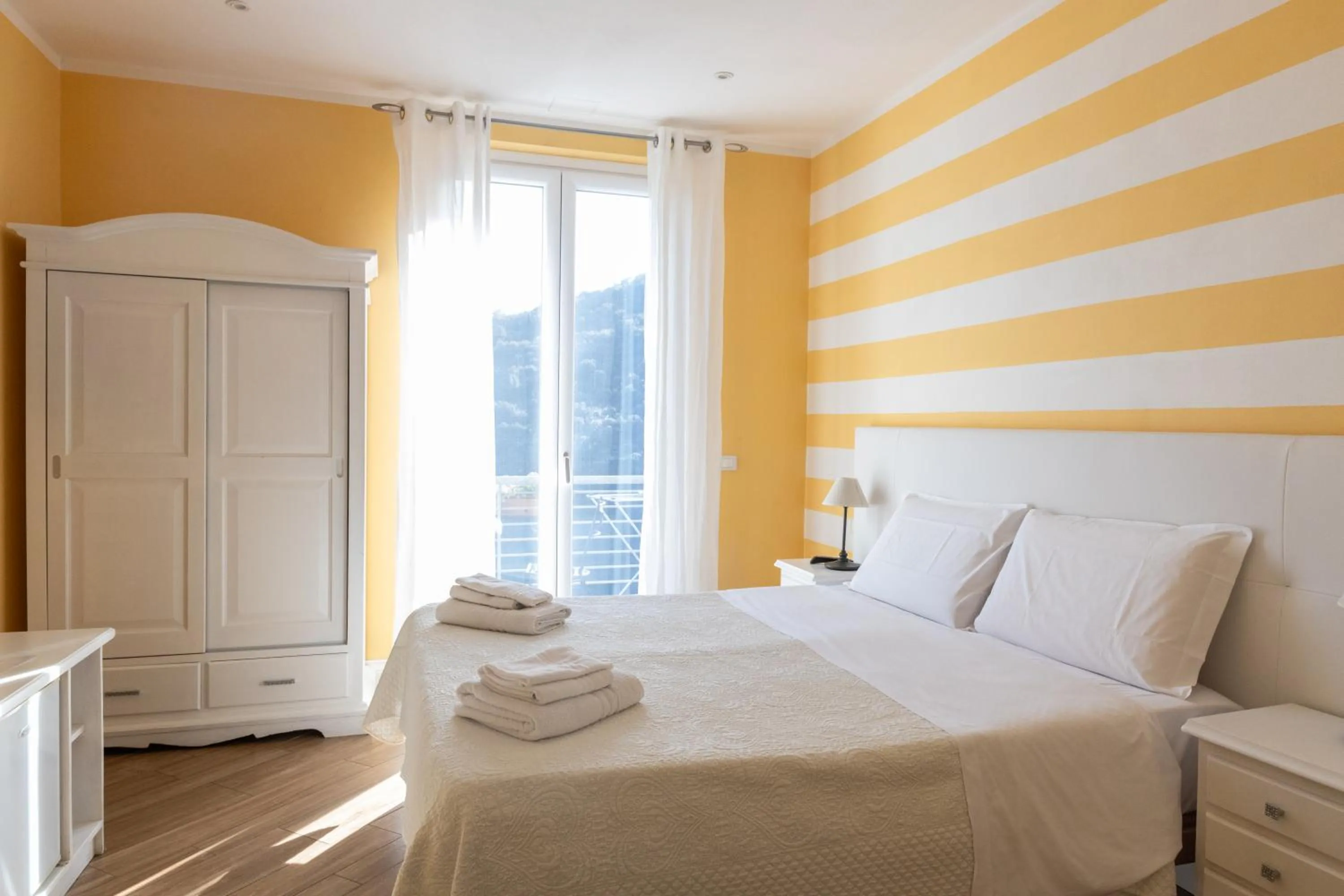 Bed in Agriturismo La Pietra 1 e La Pietra 2