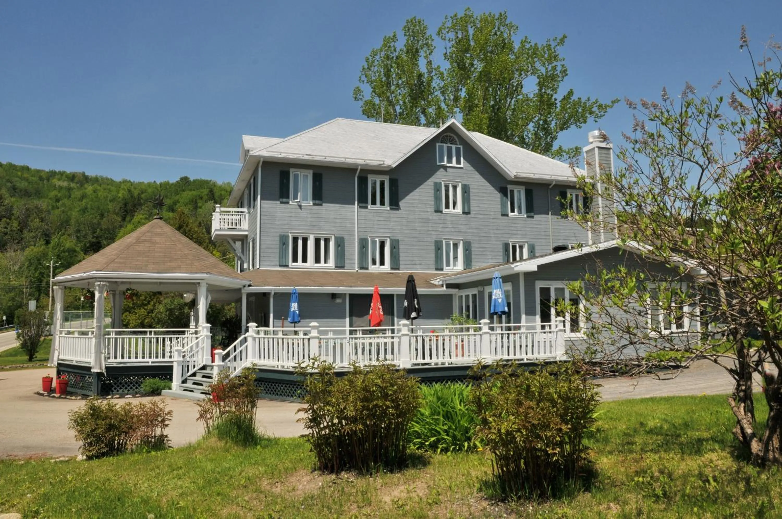 Property building in Auberge Beausejour