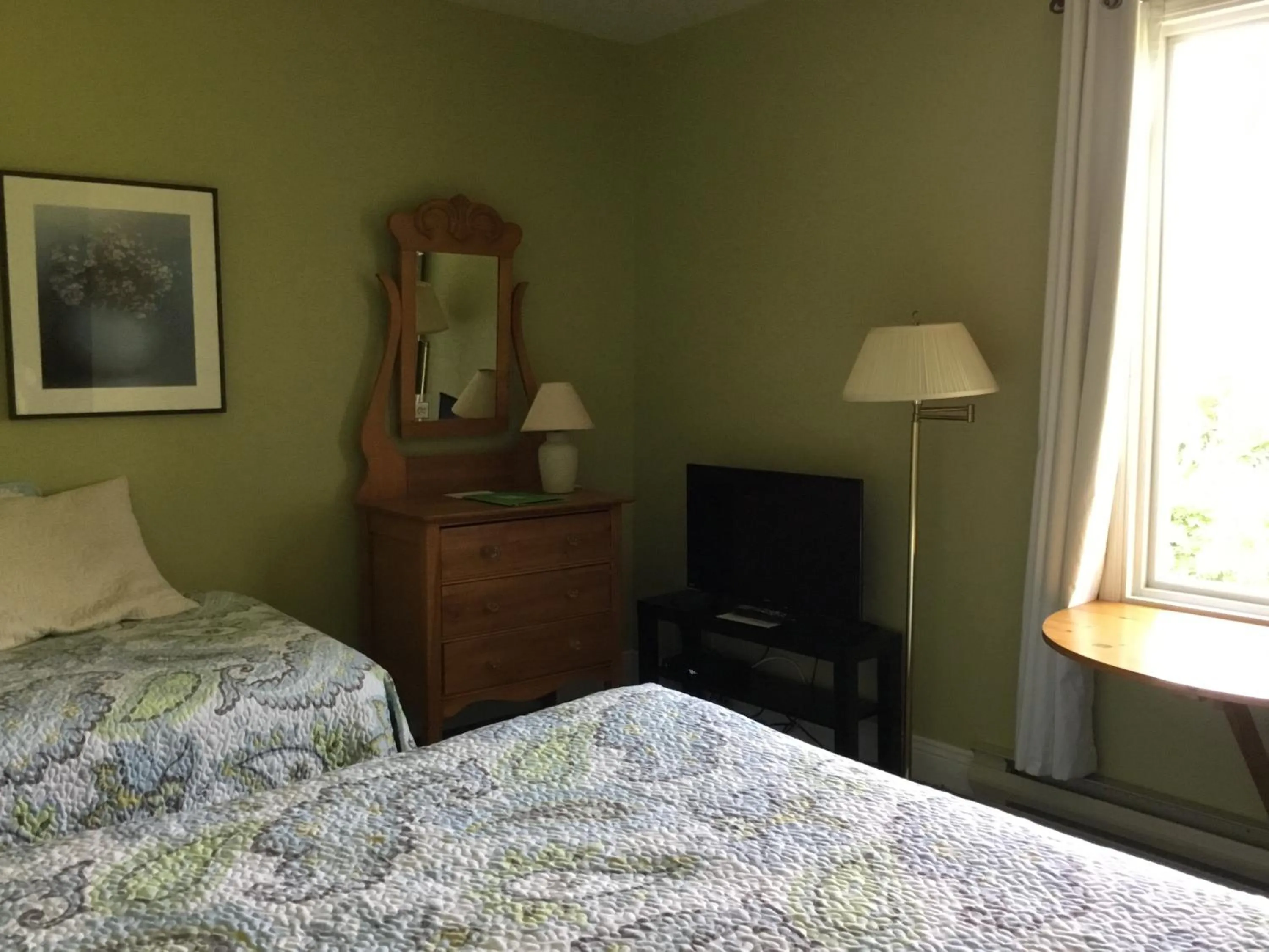 Bedroom, Bed in Auberge Beausejour