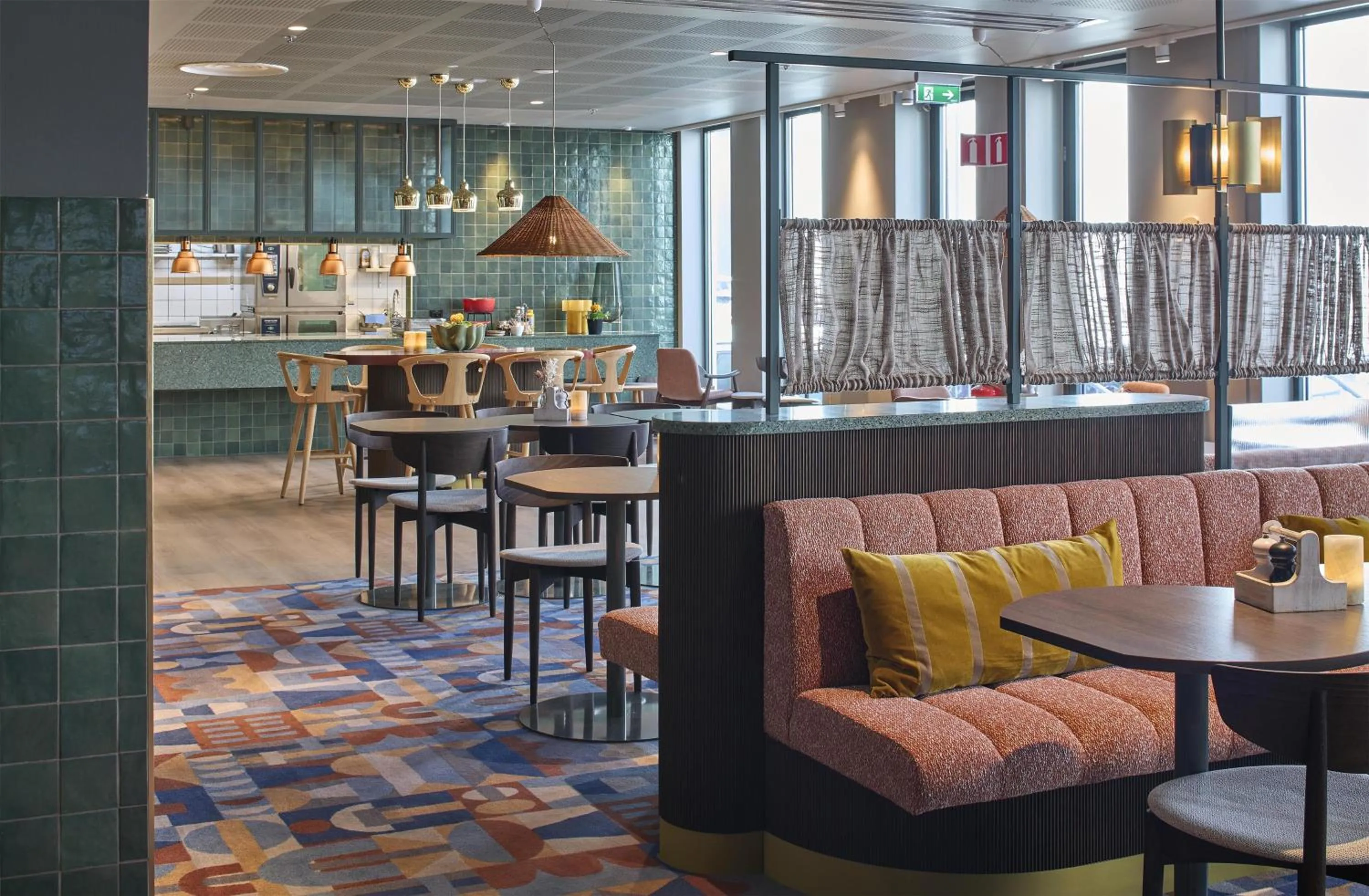 Restaurant/places to eat in Scandic Alvik