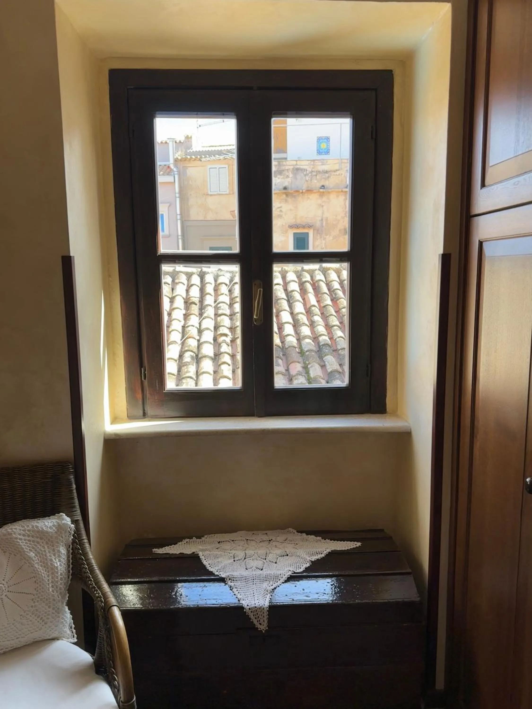 Decorative detail, Bed in B&B Rivellini