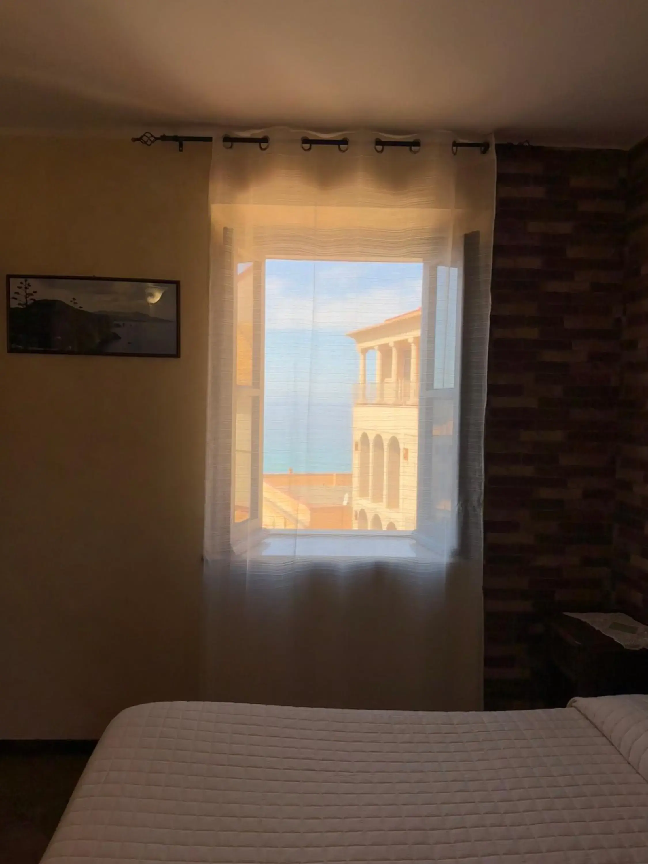 Deluxe Double Room with Sea View in B&B Rivellini Deluxe Double Room with Sea View in B&B Rivellini