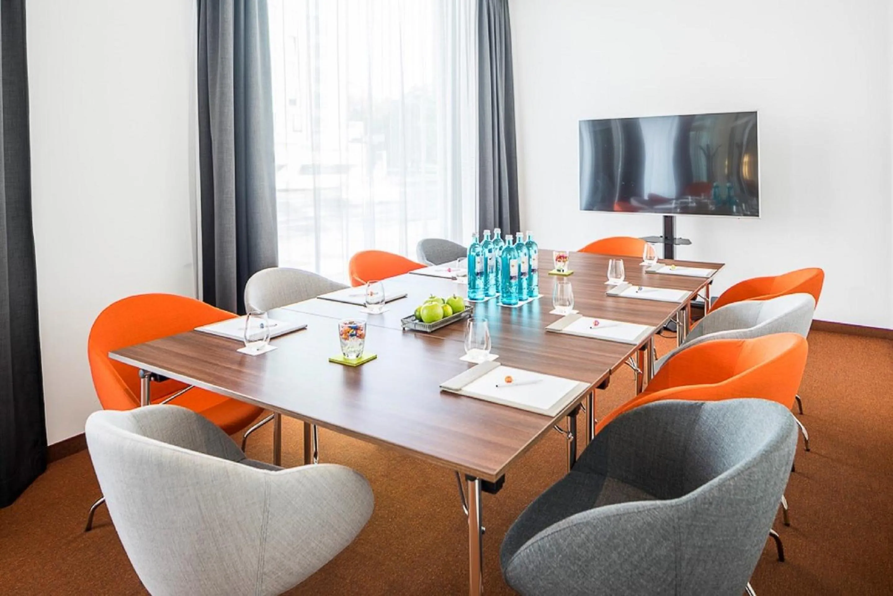 Meeting/conference room in Capri by Fraser Berlin