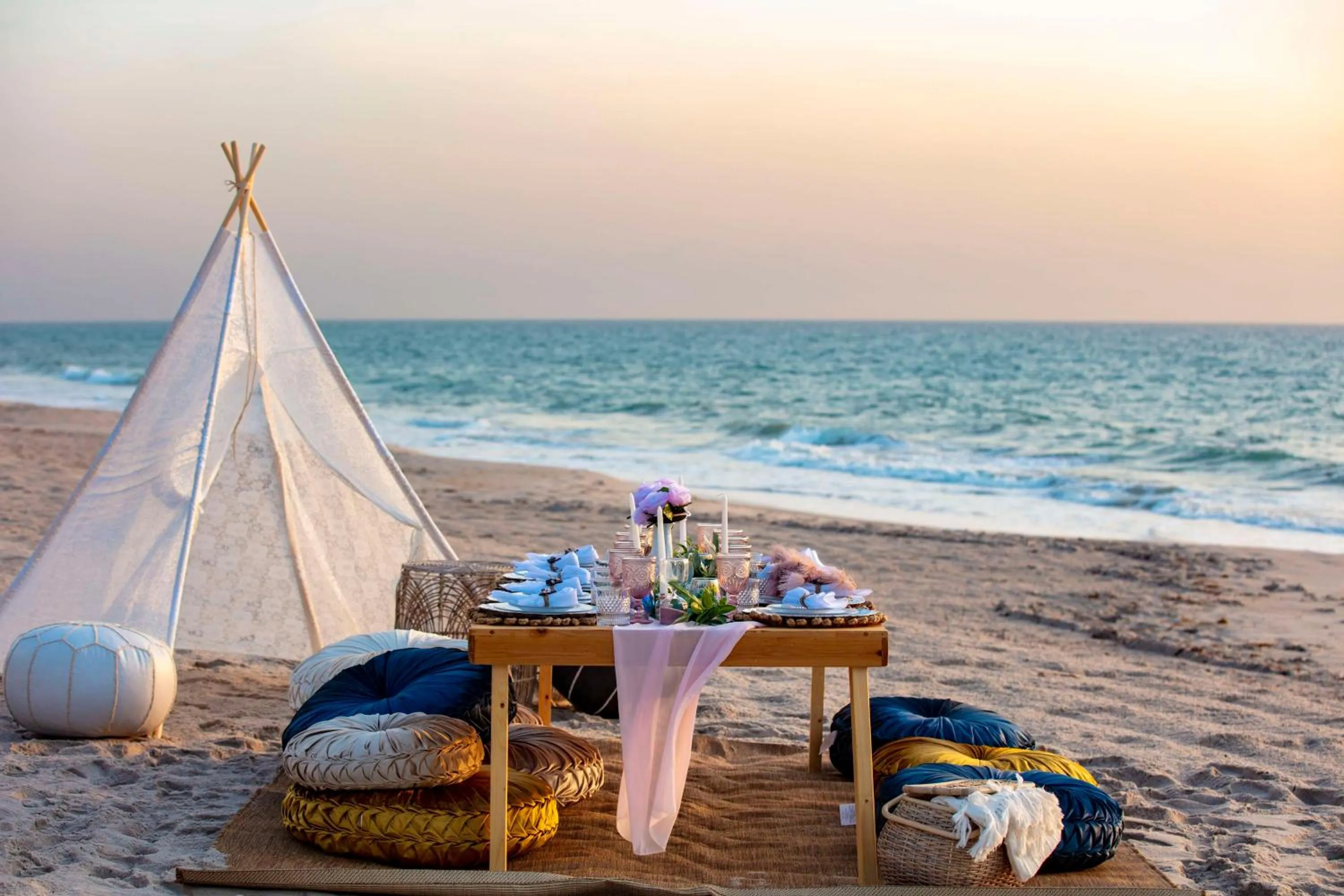 Food and drinks in Costa d&#x27;Este Beach Resort &amp; Spa