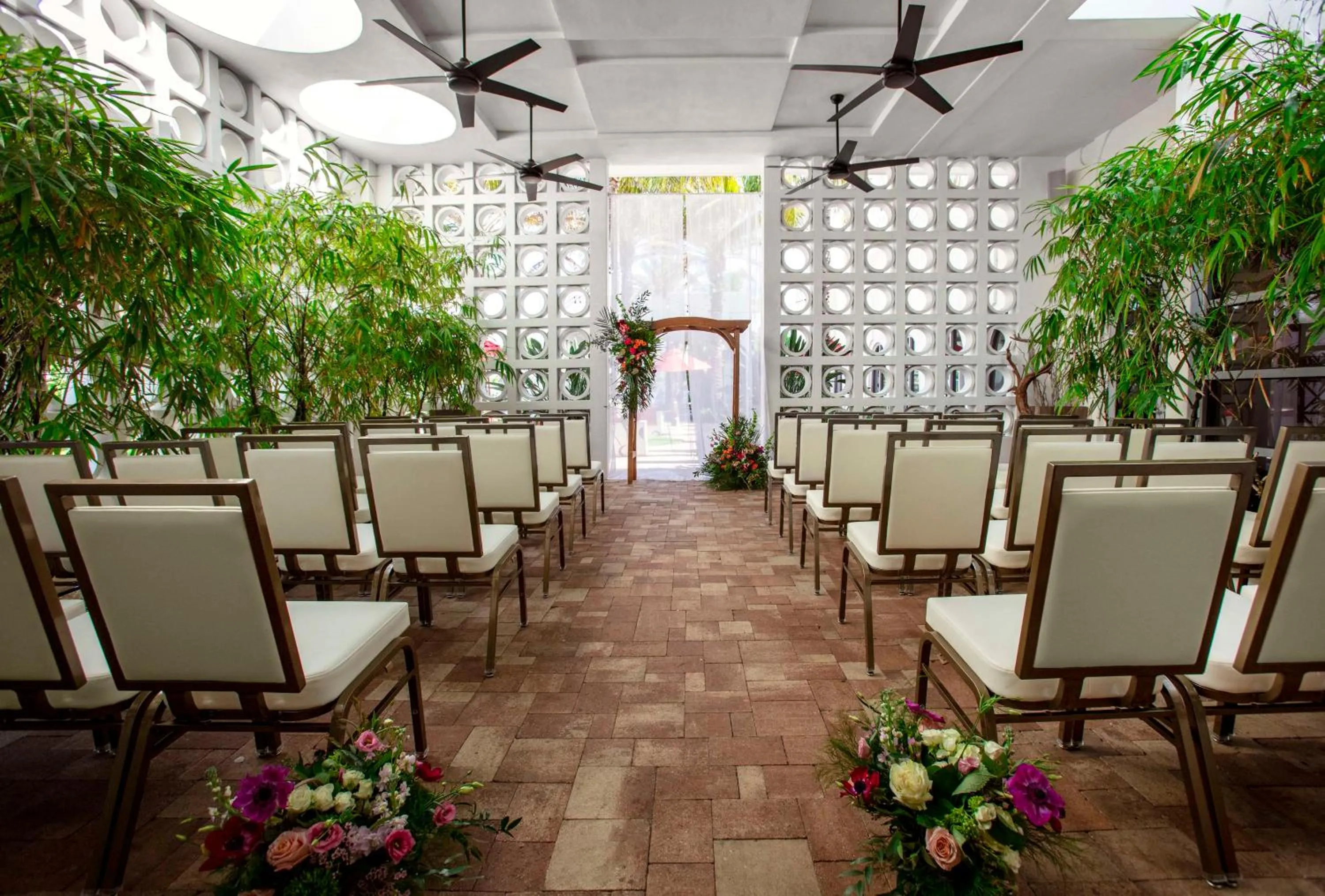 Banquet/Function facilities in Costa d&#x27;Este Beach Resort &amp; Spa