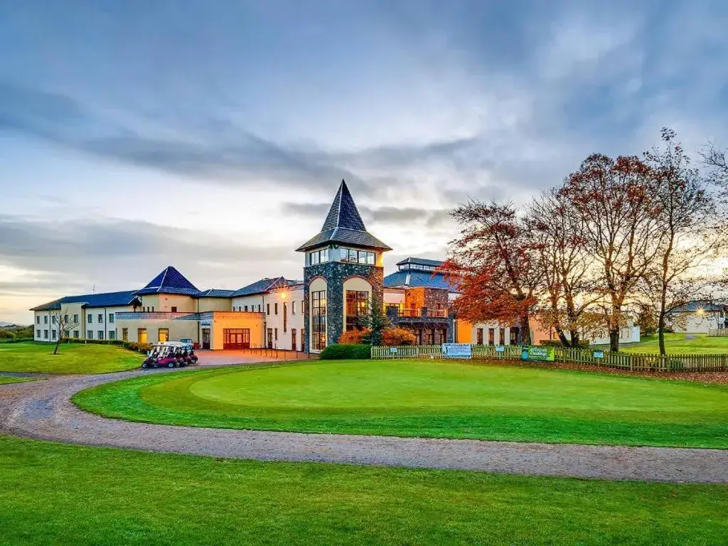 Property building in Great National Ballykisteen Golf Hotel Property building in Great National Ballykisteen Golf Hotel