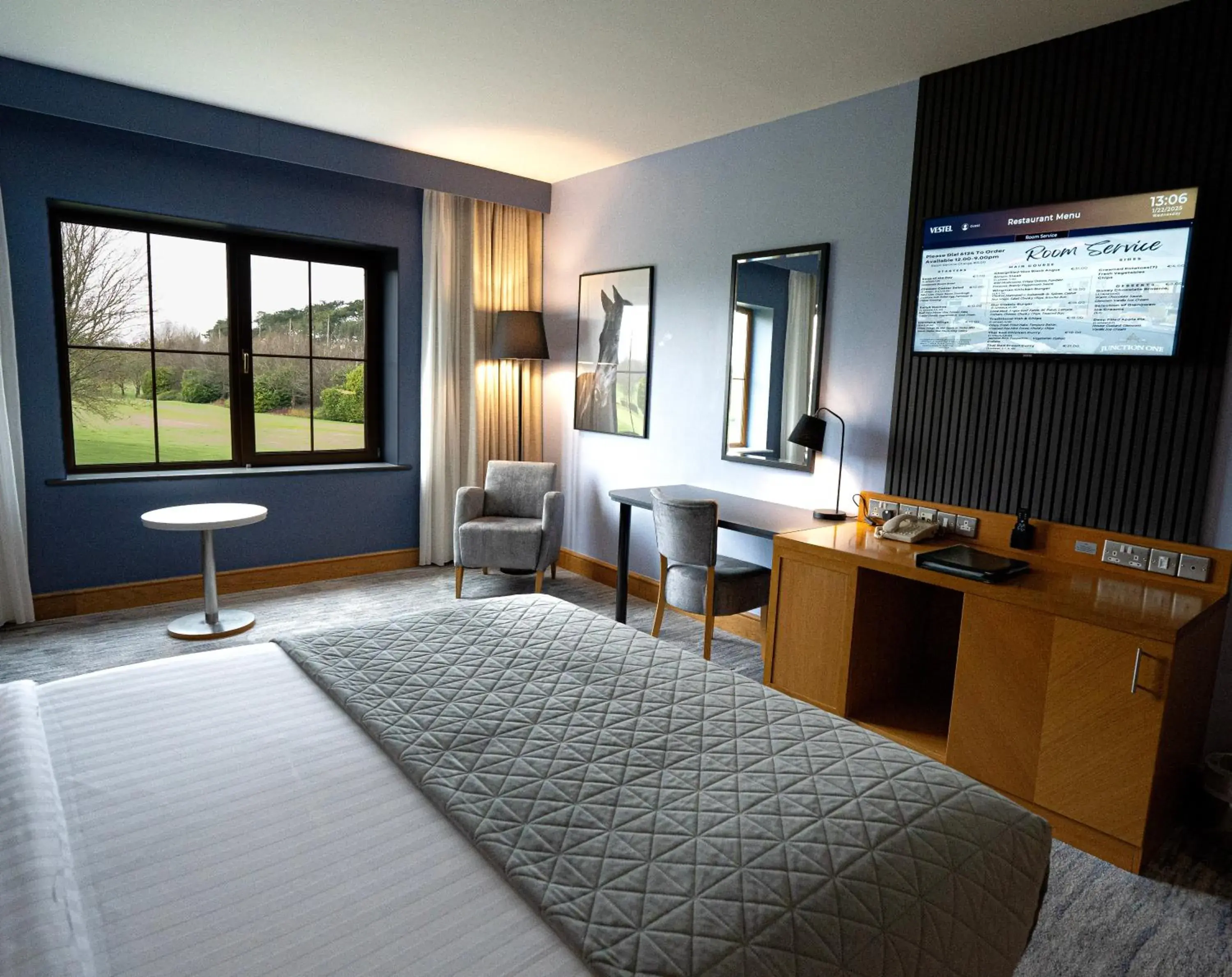 Golfcourse, Bed in Great National Ballykisteen Golf Hotel Golfcourse, Bed in Great National Ballykisteen Golf Hotel