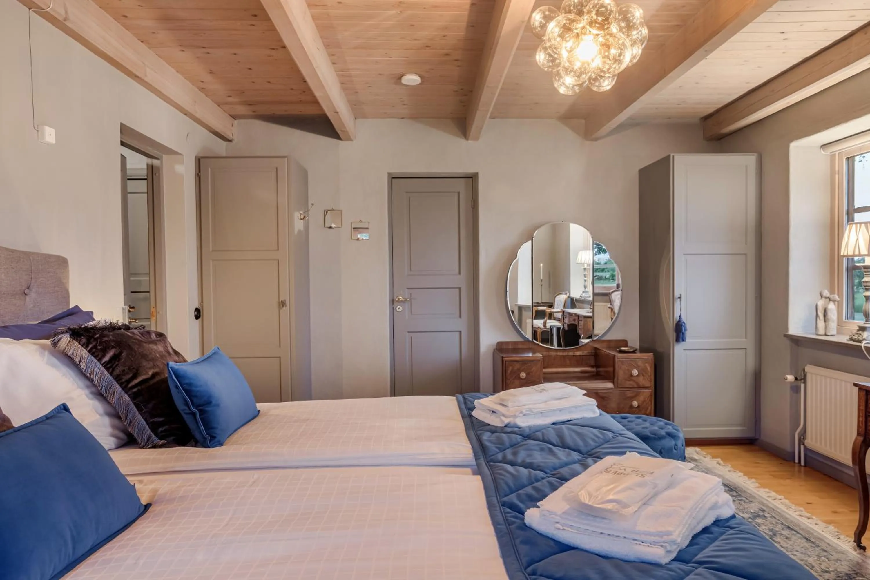 Bedroom, Bed in Mellby Atelier på Österlen