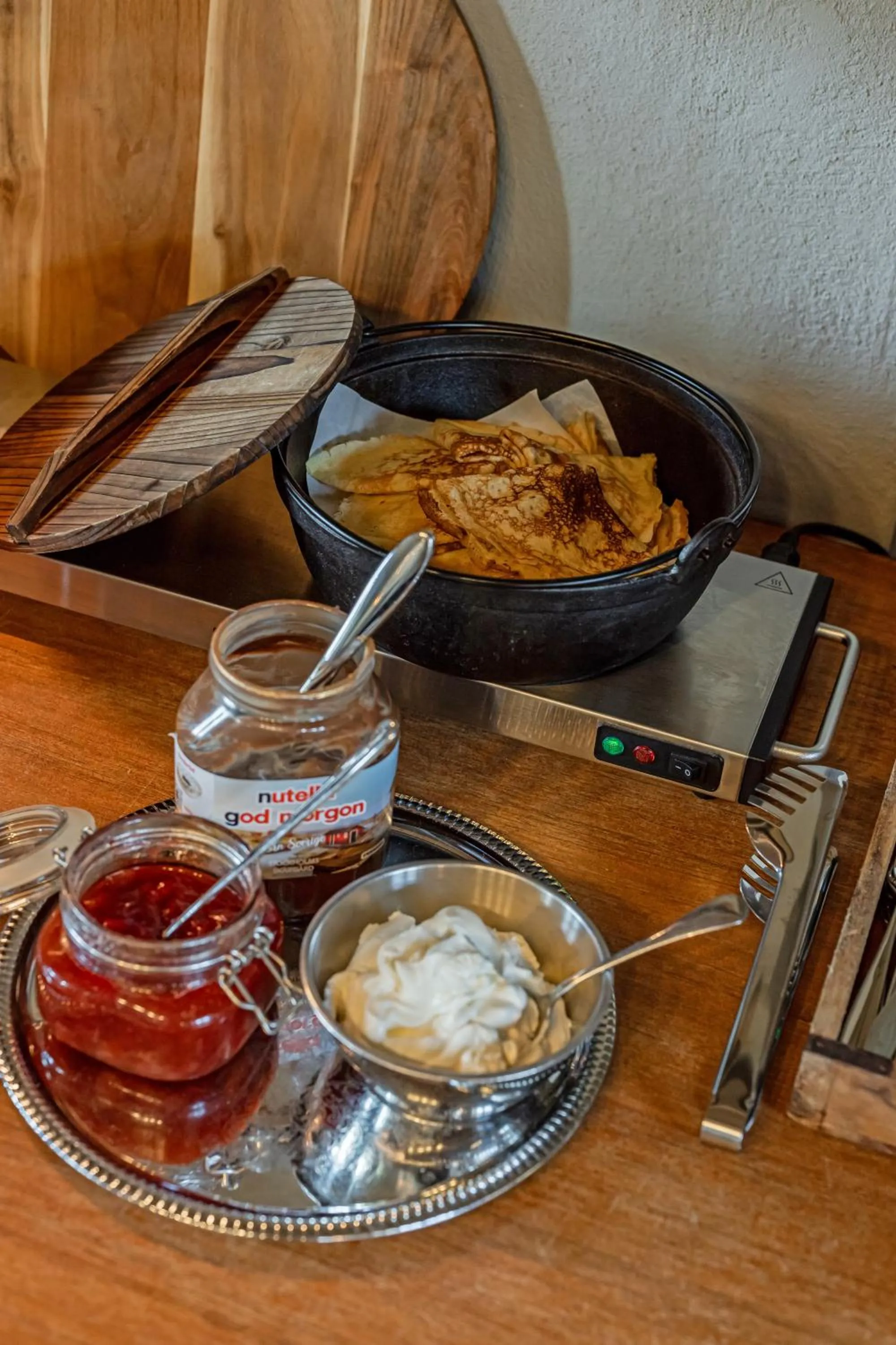 Breakfast in Mellby Atelier på Österlen