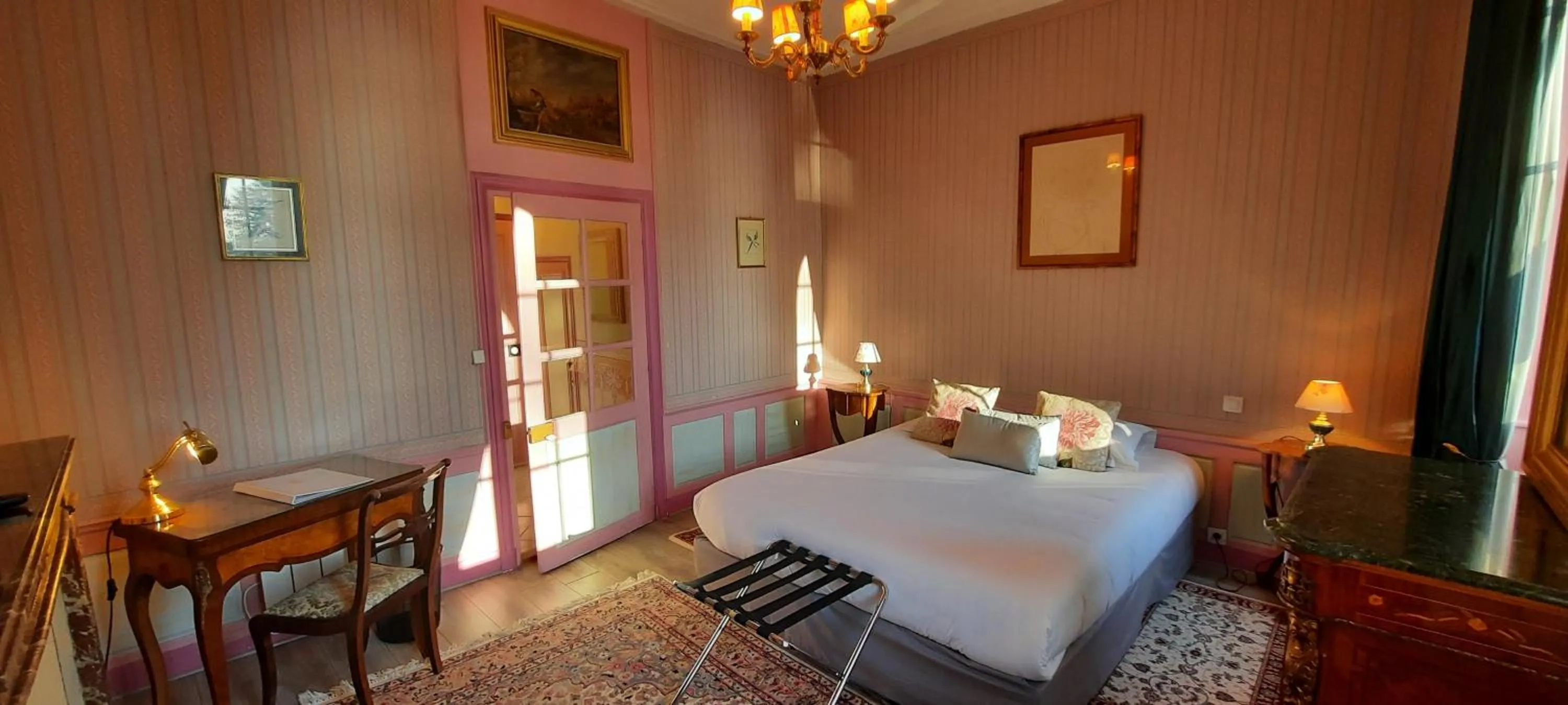 Bed in Domaine De Moresville