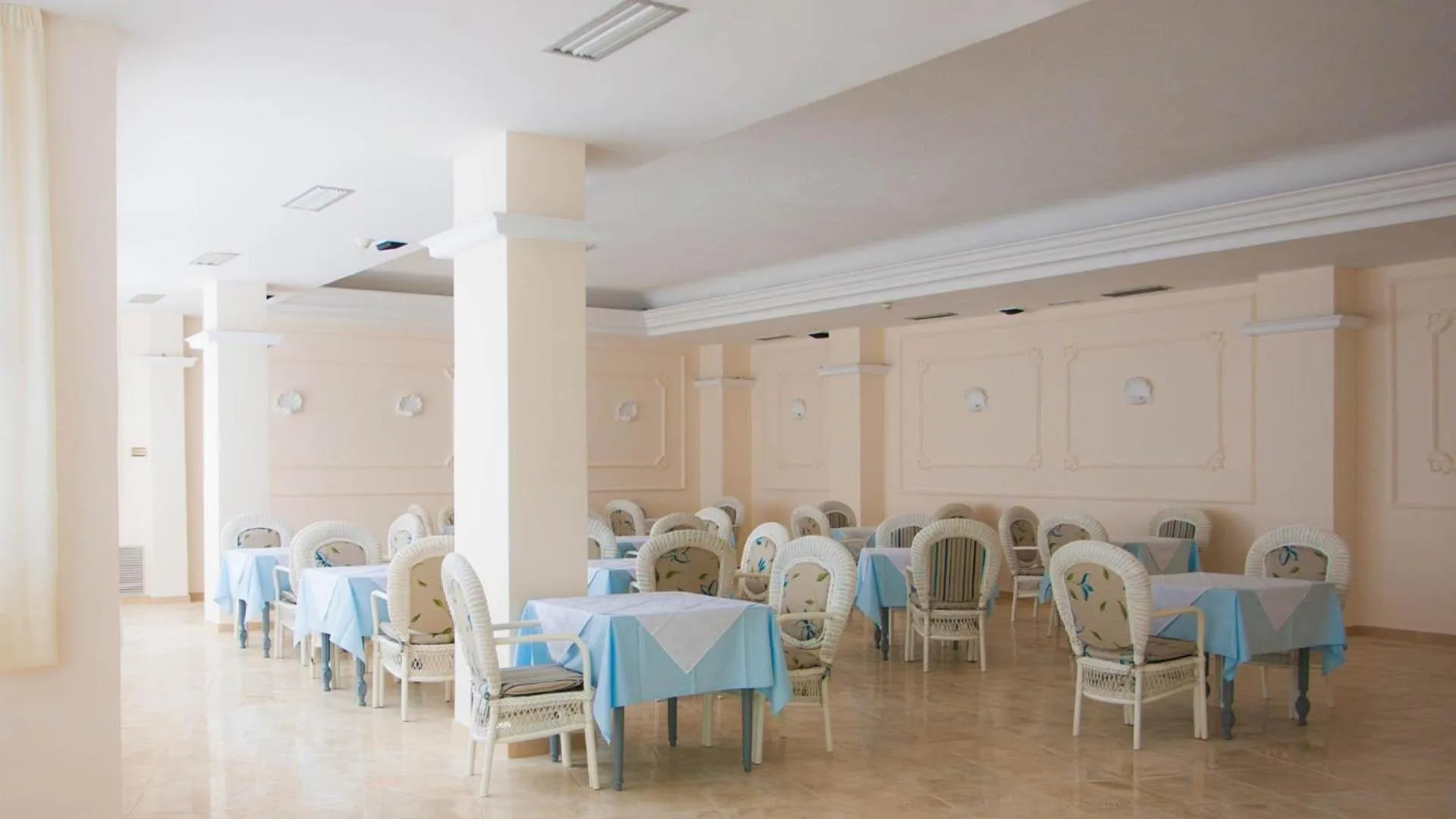 Communal lounge/ TV room in Hotel Cassandra