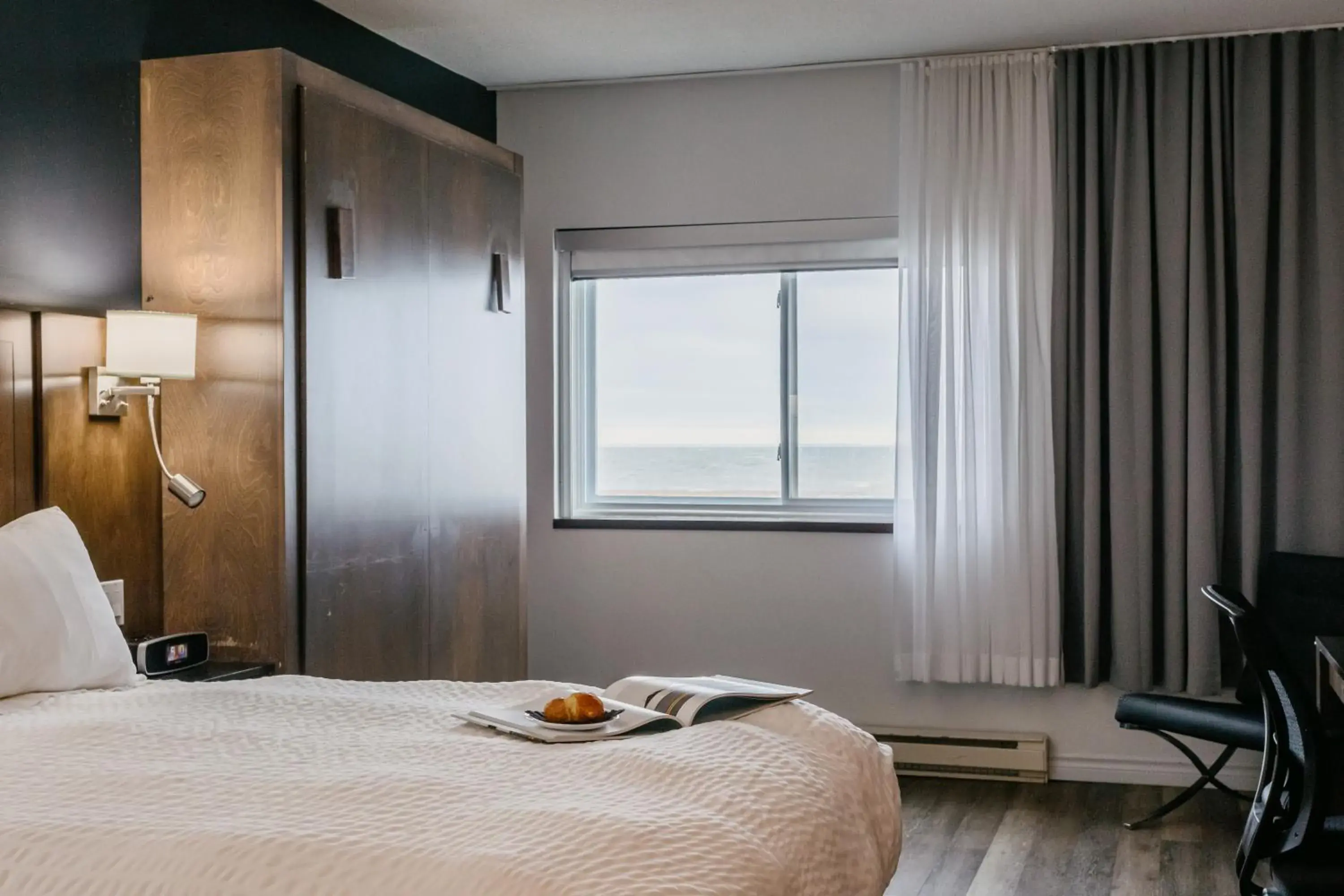 Double Room with Partial Sea View in Riotel Matane Double Room with Partial Sea View in Riotel Matane