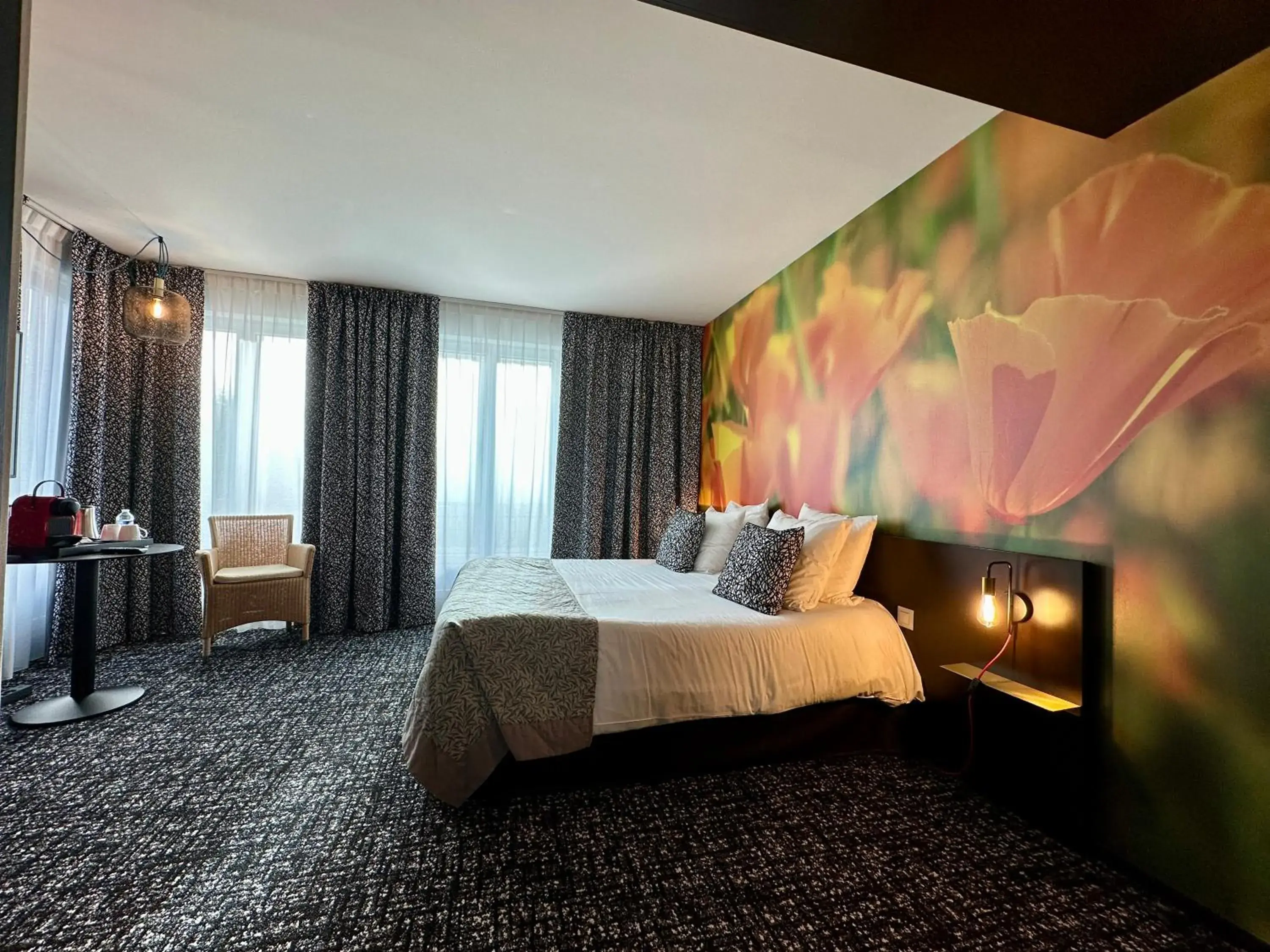 Photo of the whole room, Bed in The Originals Boutique, Hôtel de la Paix, Brest Photo of the whole room, Bed in The Originals Boutique, Hôtel de la Paix, Brest