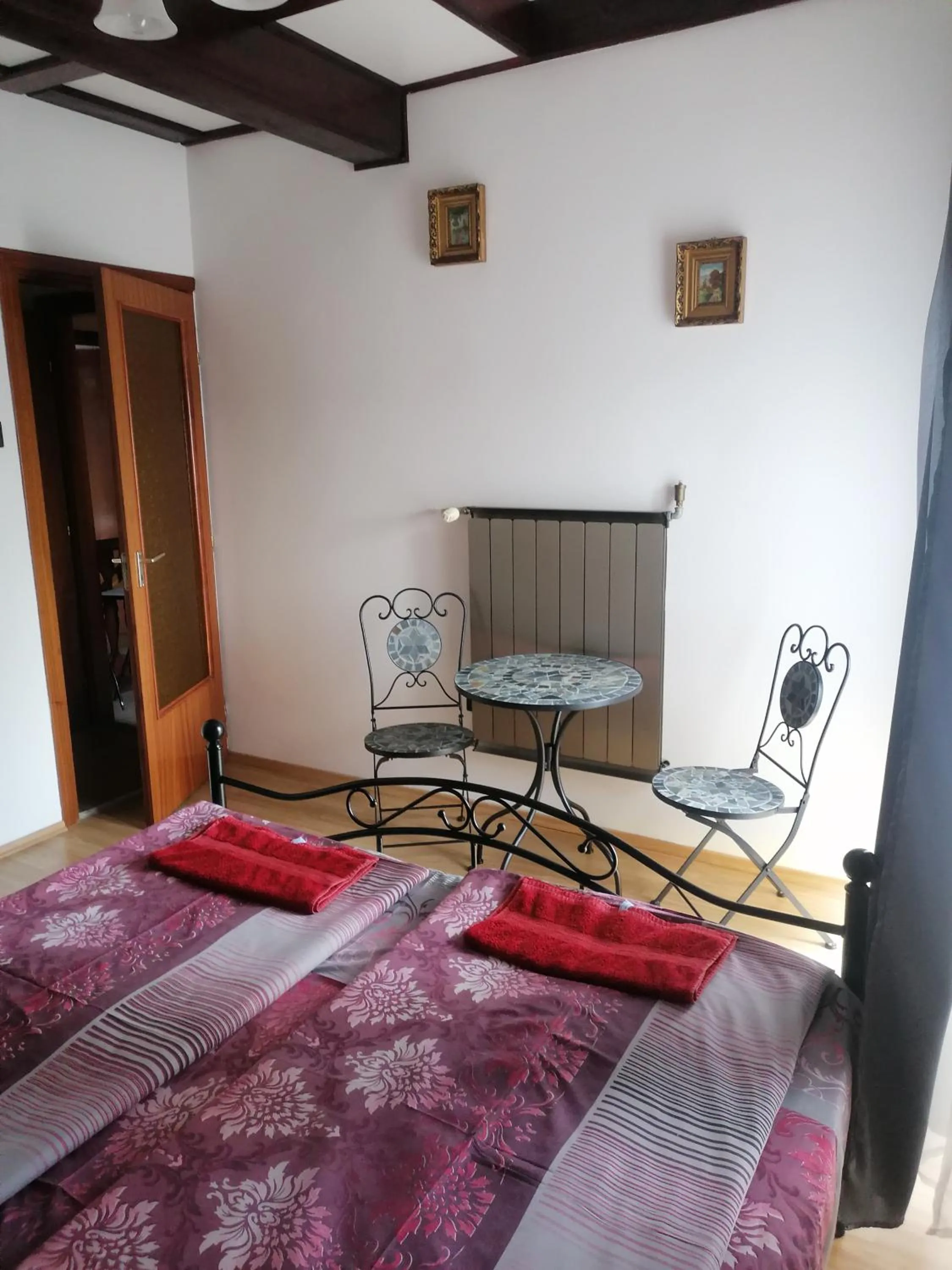 Photo of the whole room, Bed in Rubin Apartman