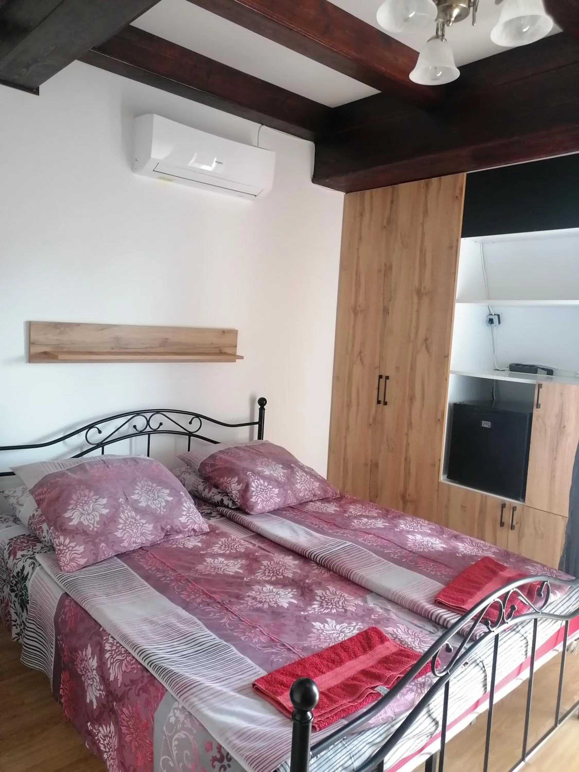 Photo of the whole room, Bed in Rubin Apartman