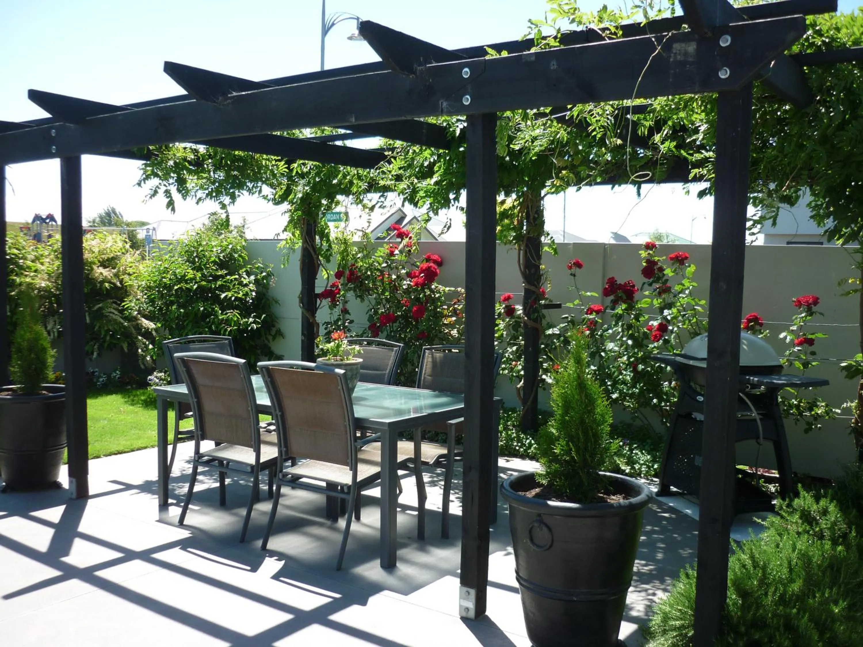 Courtenay B & B