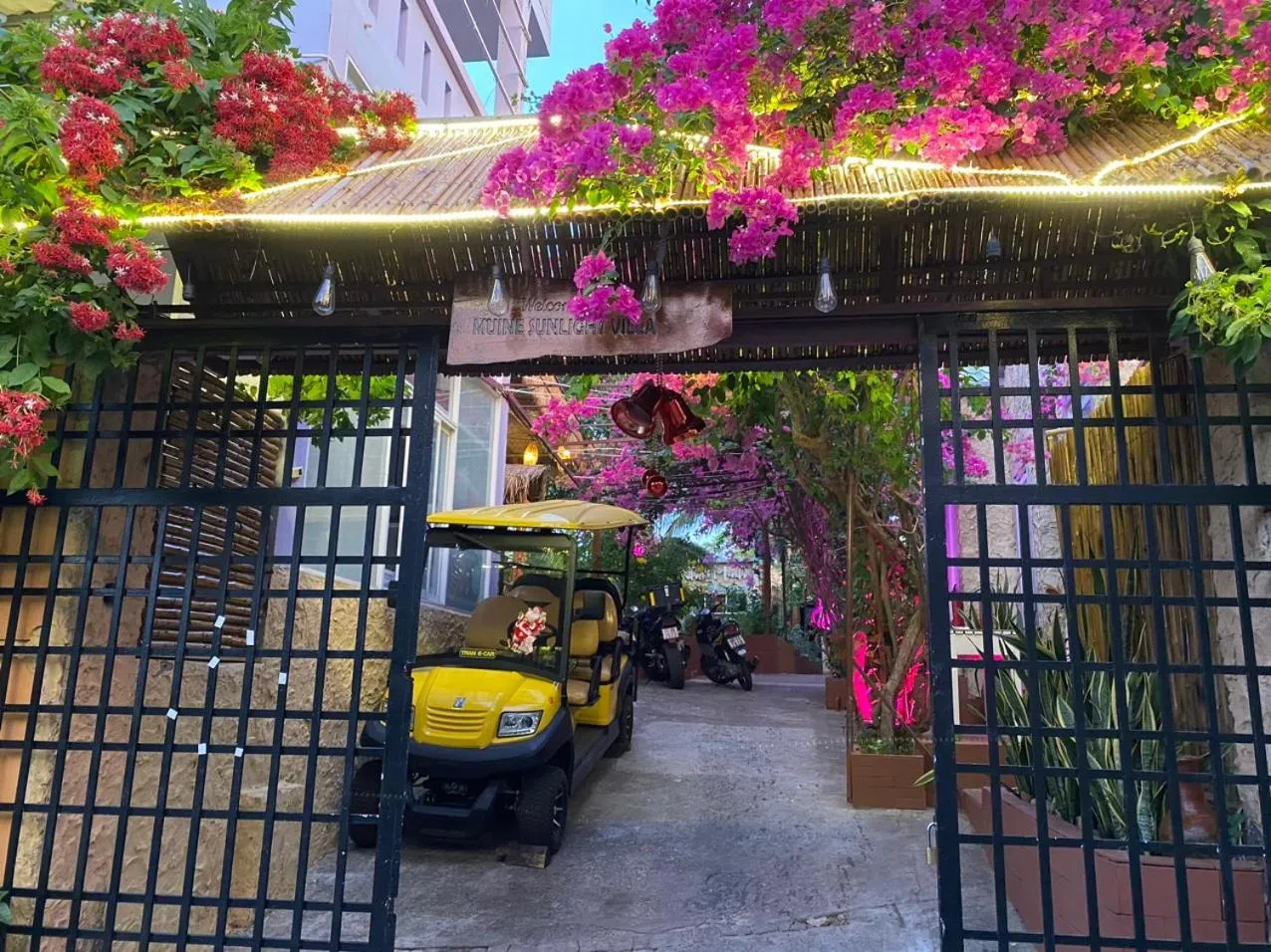 Facade/entrance in Mui Ne Sunlight Villa