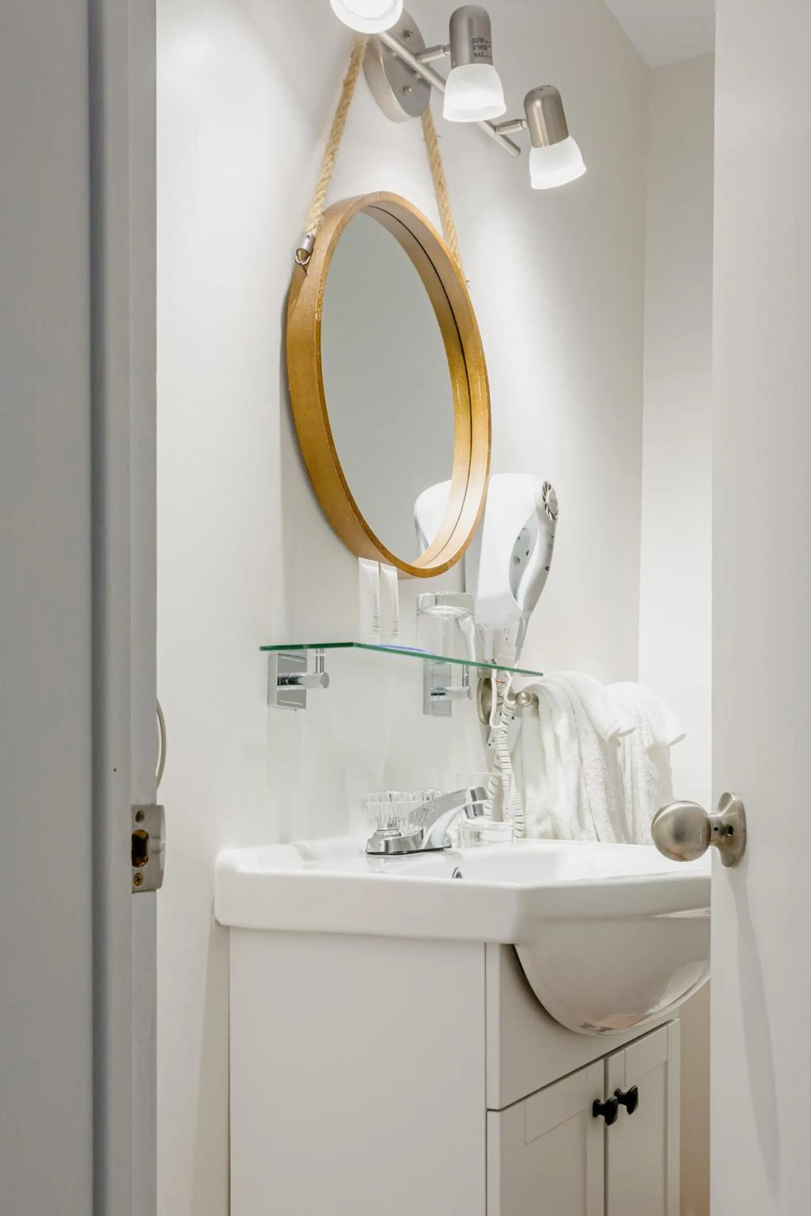 Bathroom in Riotel Bonaventure