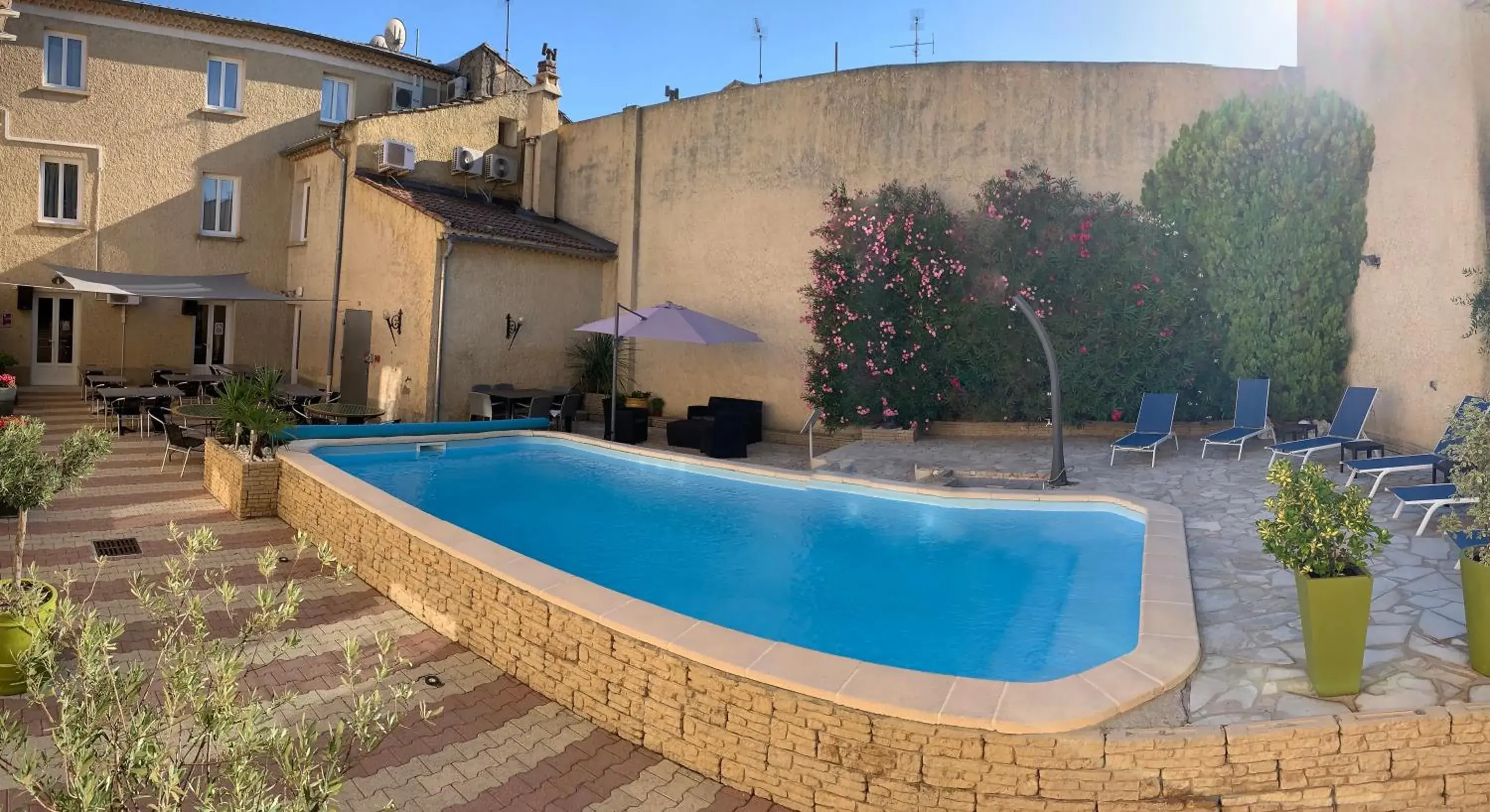 Logis Hôtel La Bastide d'Entraigues Logis Hôtel La Bastide d'Entraigues