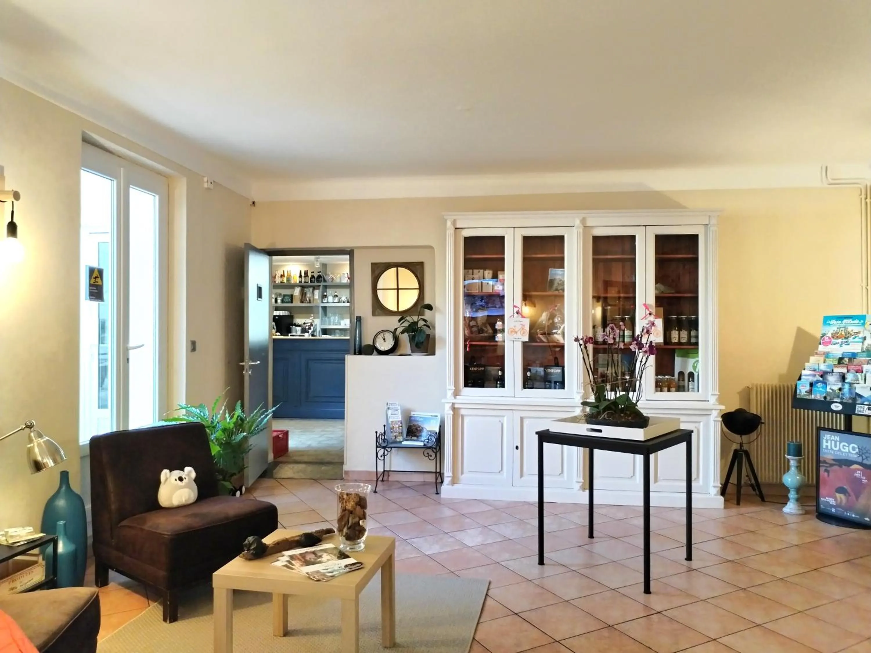 Living room in Logis Hôtel La Bastide d'Entraigues