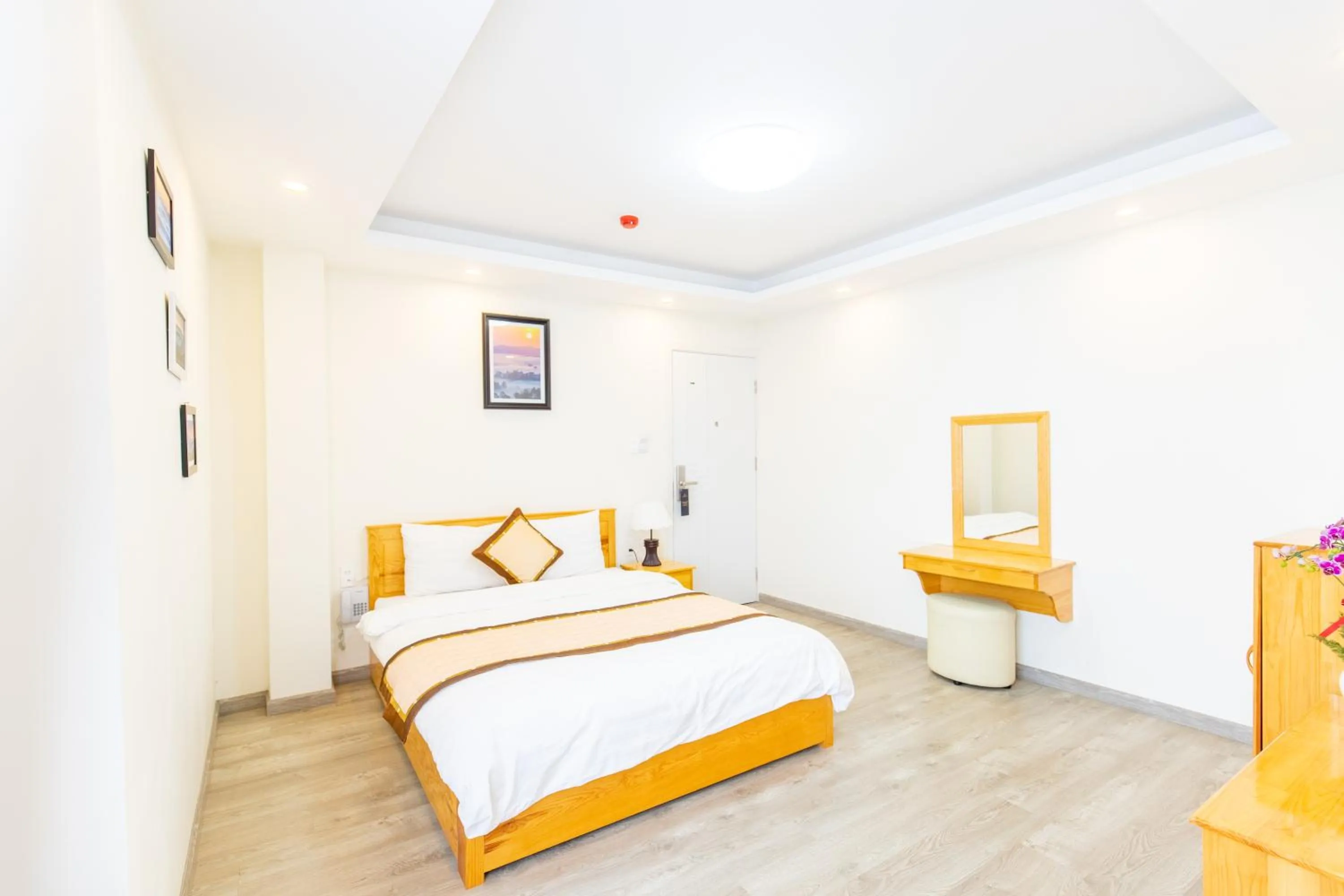 Bed in The Grace Hotel