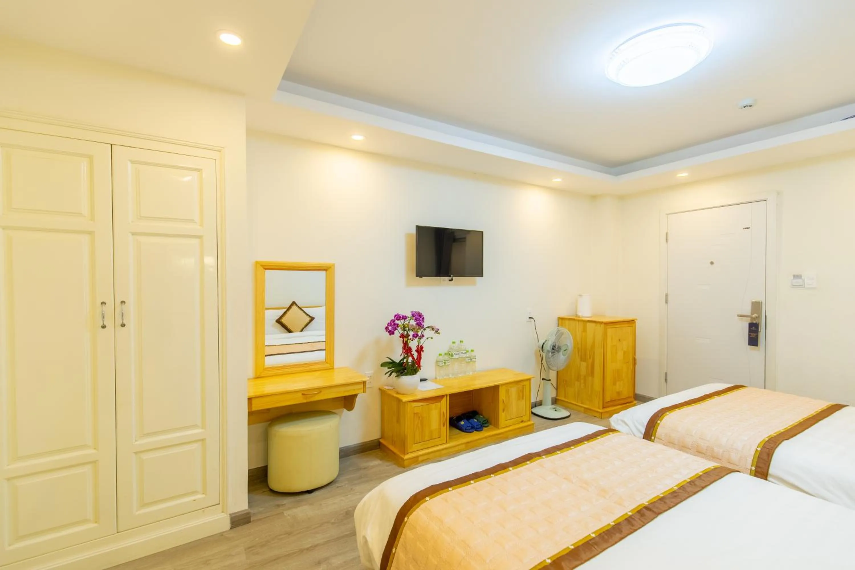 Bed in The Grace Hotel