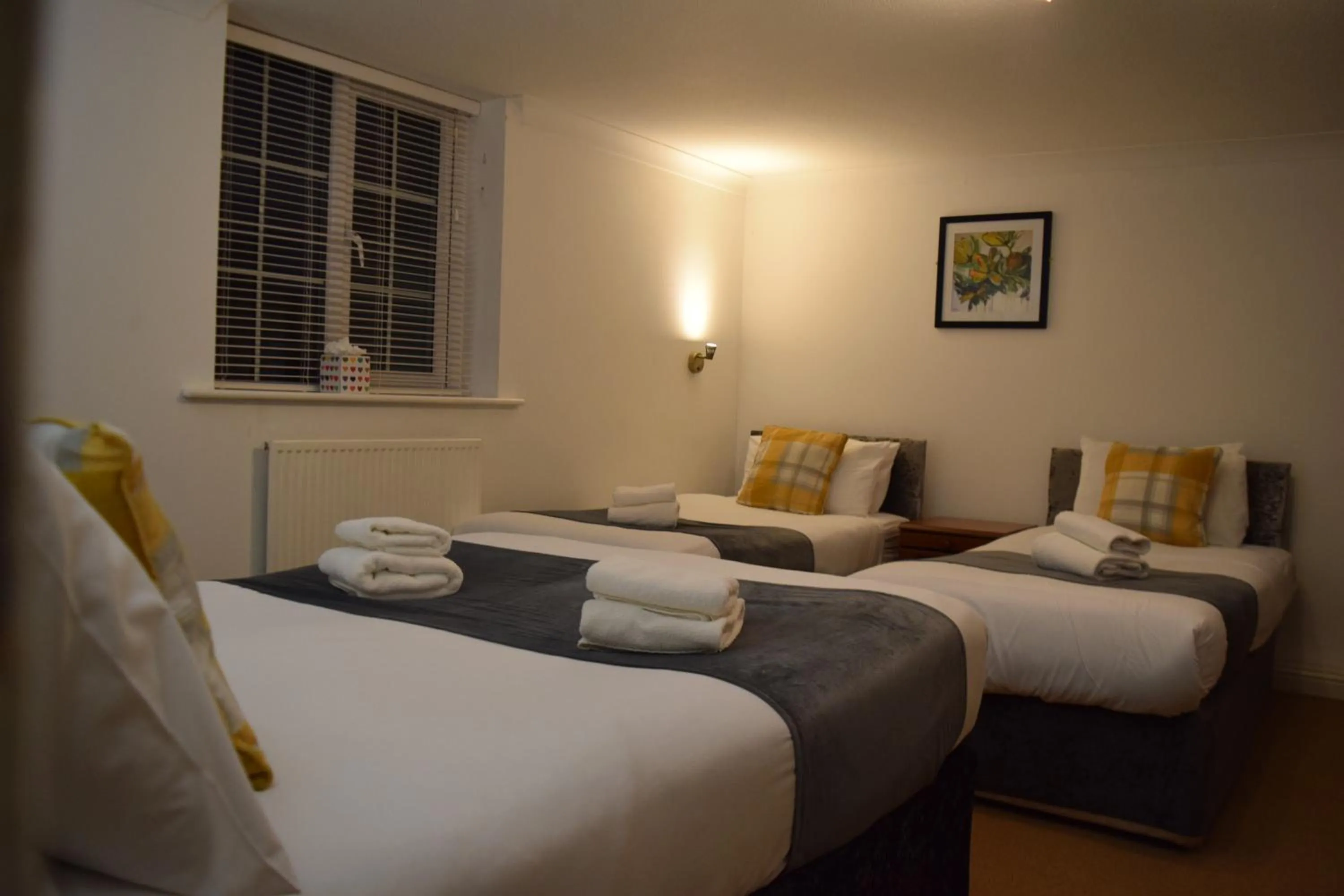 Photo of the whole room, Bed in East Ayton Lodge Hotel, Scarborough