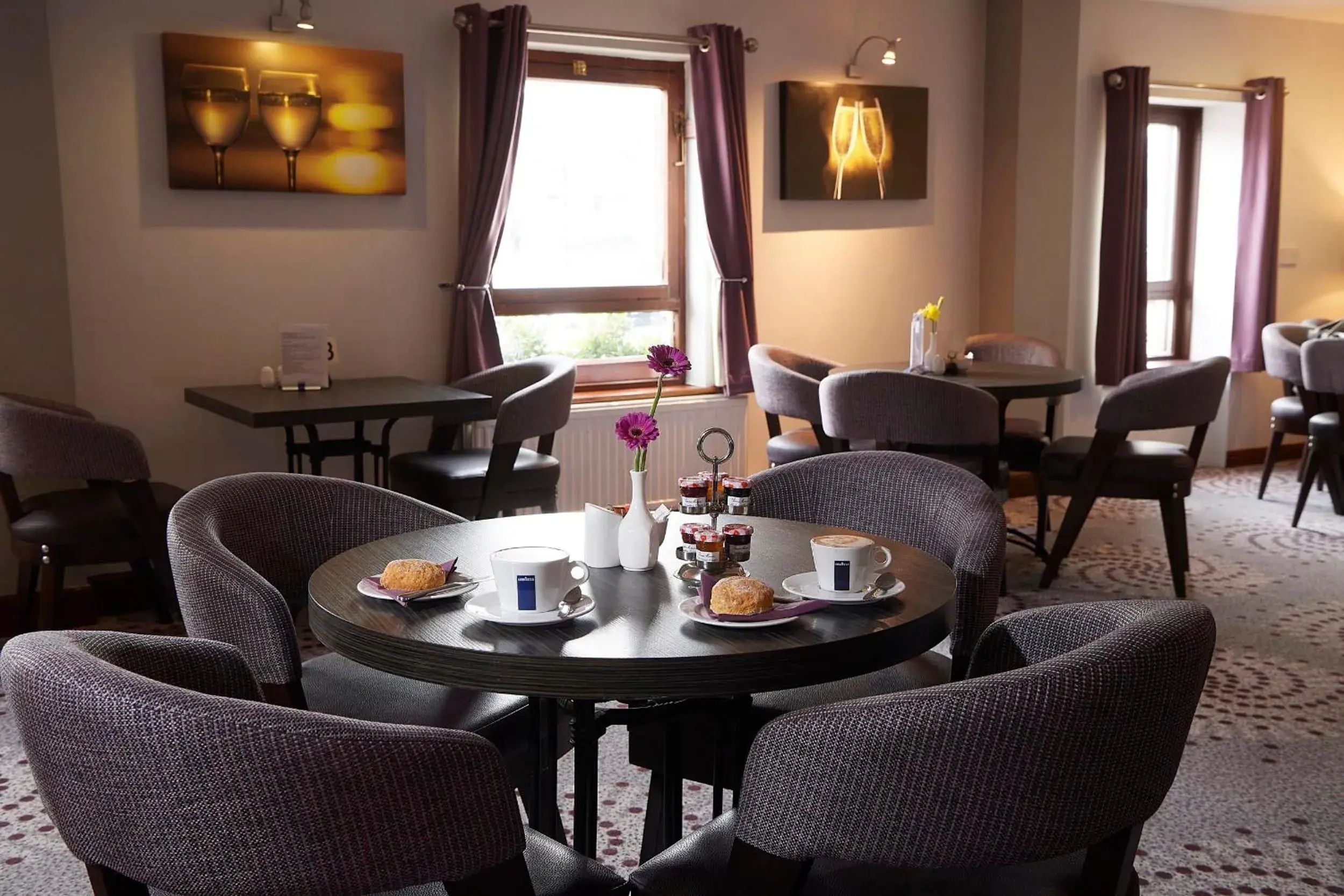 Restaurant/places to eat in The Priory Hotel Restaurant/places to eat in The Priory Hotel