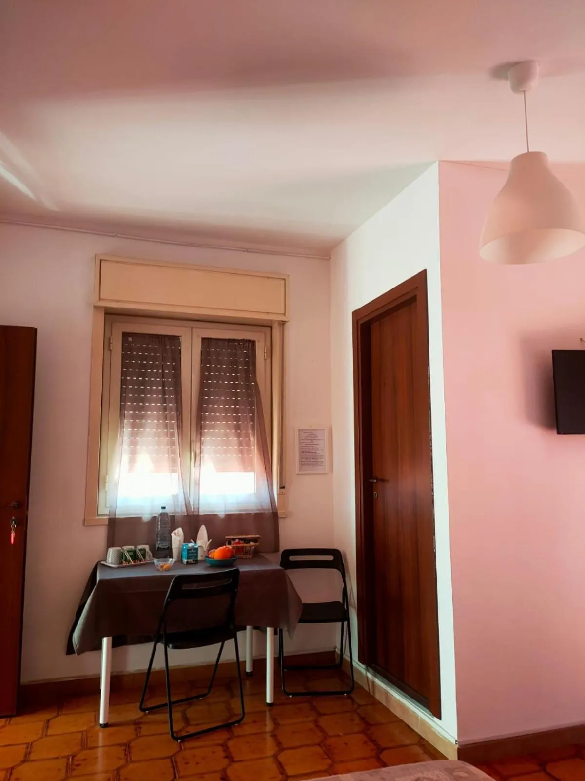 TV and multimedia in Bed and fly Aeroporto Catania reception