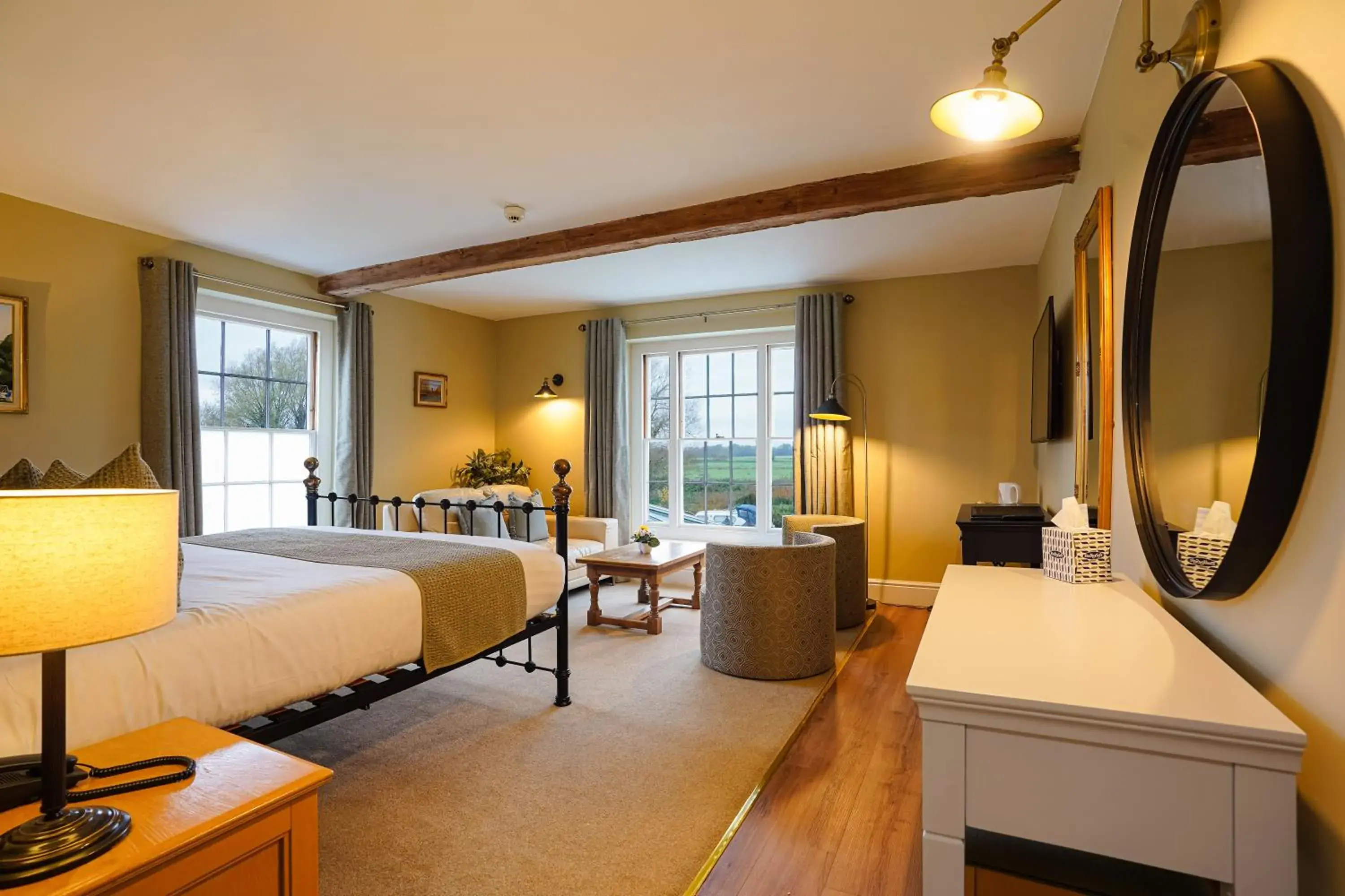Superior King Suite - single occupancy in Waveney House Hotel Superior King Suite - single occupancy in Waveney House Hotel