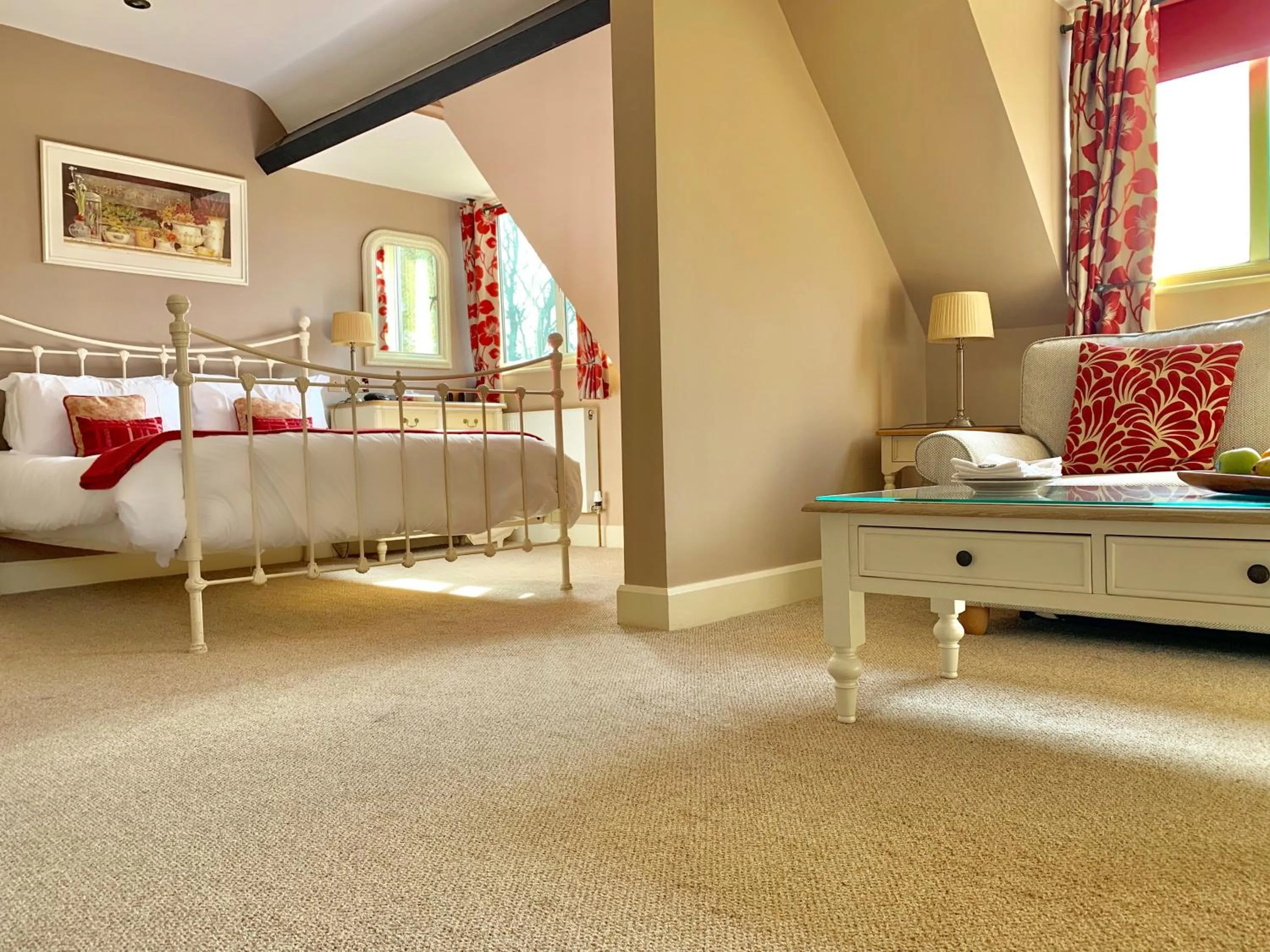 TV and multimedia, Bed in Mallyan Spout Hotel