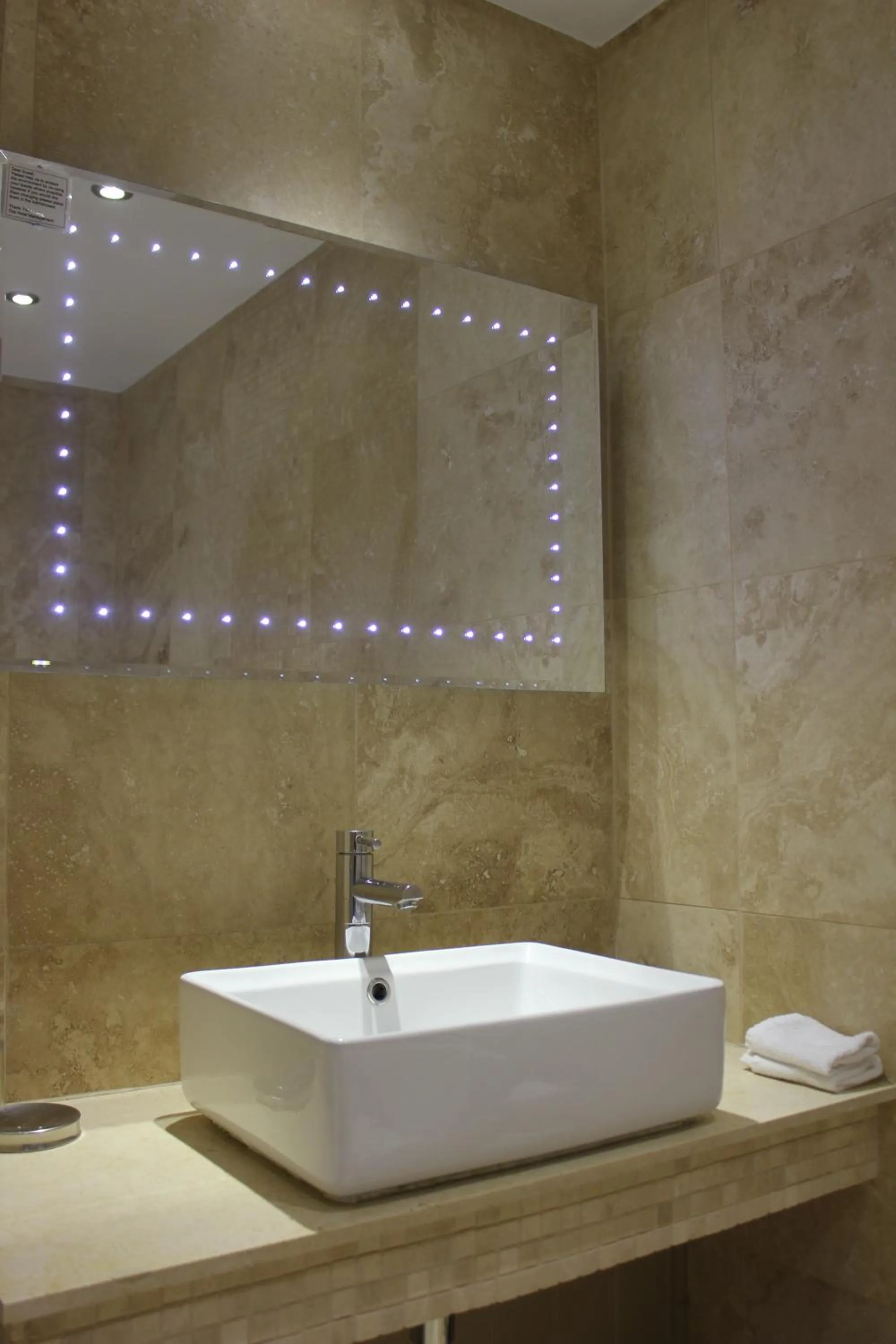 Bathroom in Mallyan Spout Hotel