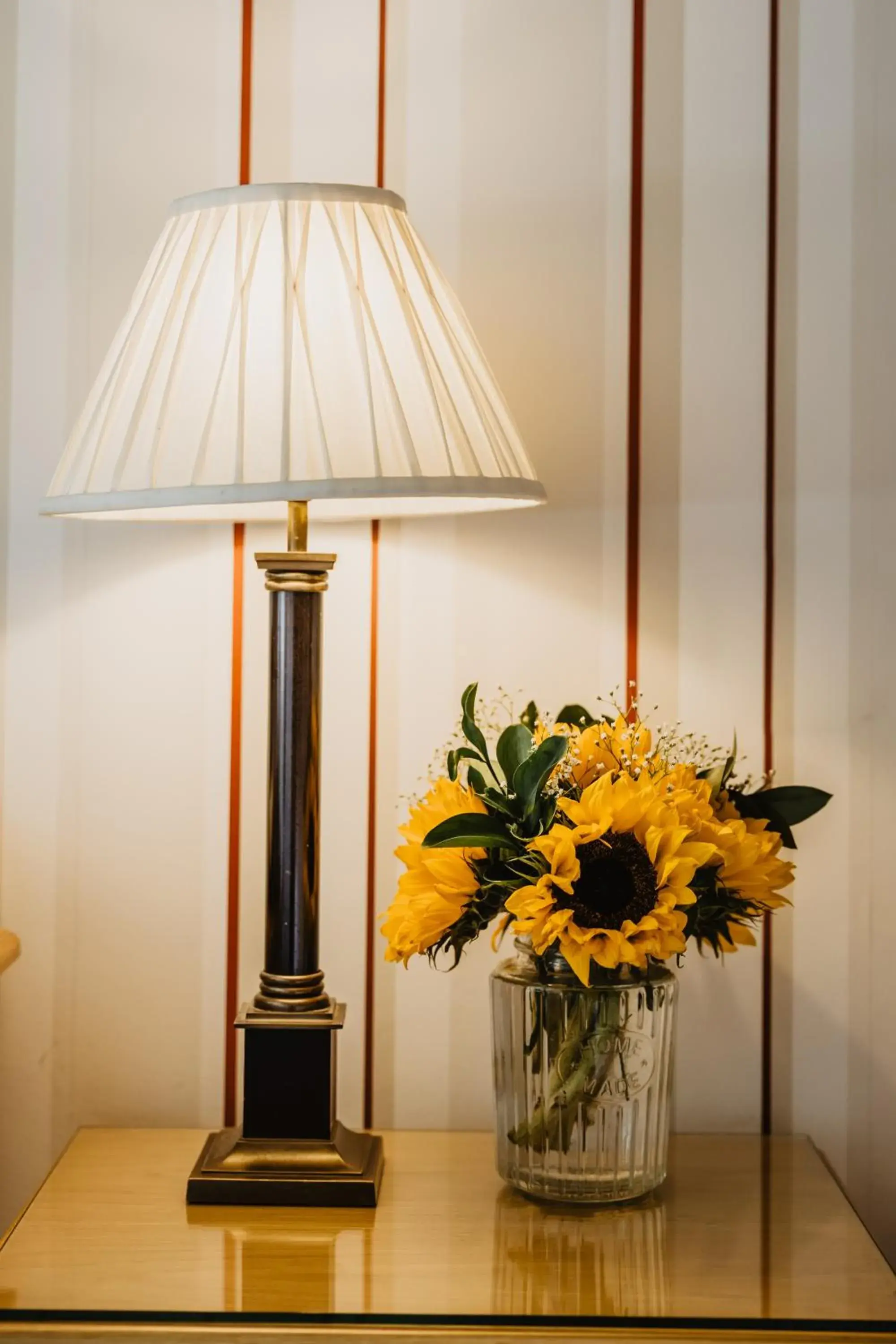 Standard Double Room in Mallyan Spout Hotel Standard Double Room in Mallyan Spout Hotel