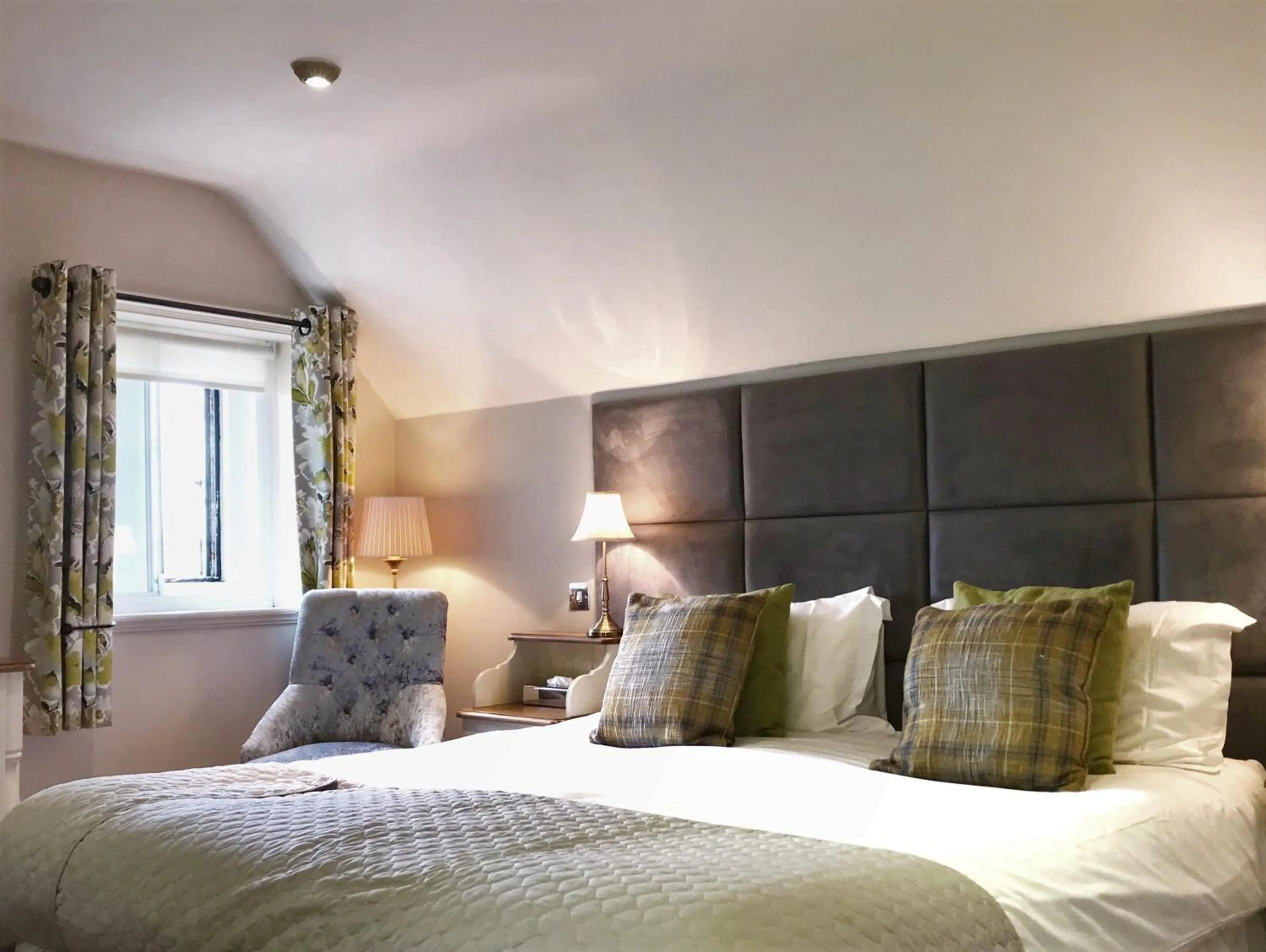 Bed in Mallyan Spout Hotel