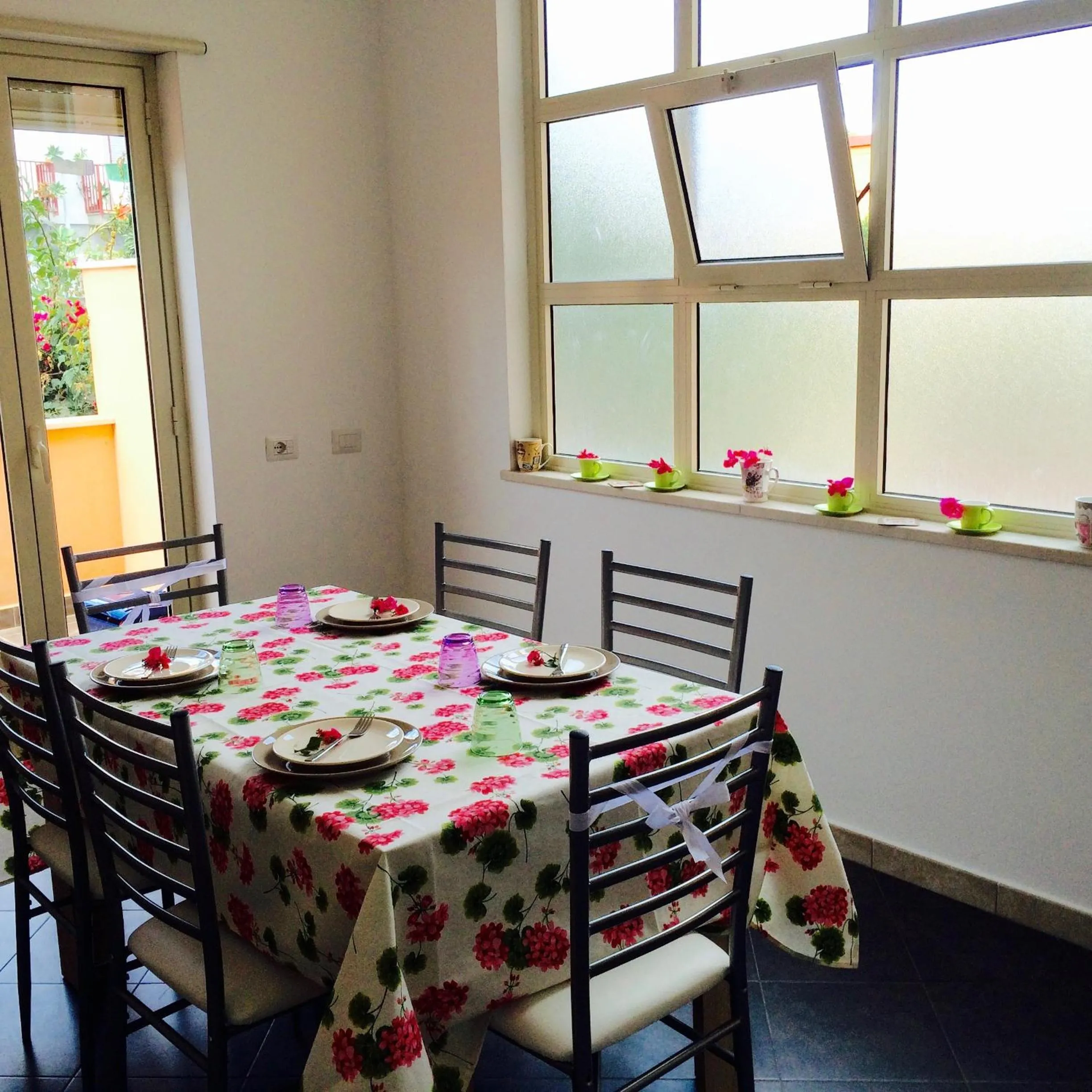 Communal kitchen in b & b Jasmine