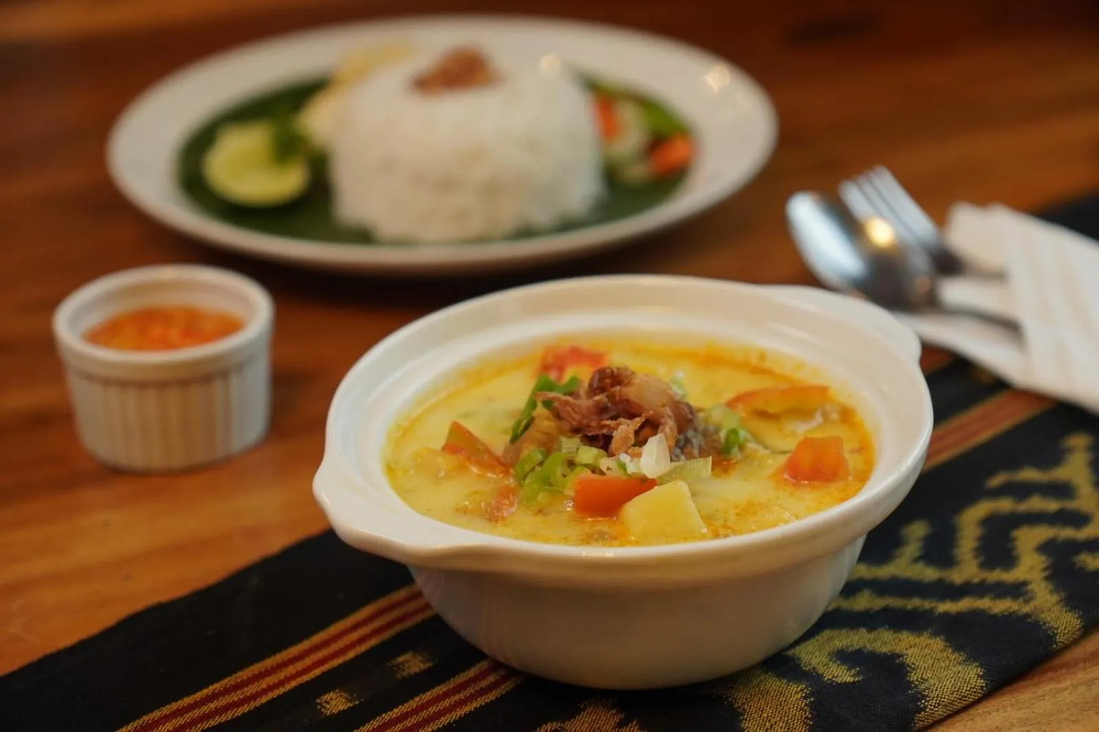 Restaurant/places to eat in Sotis Residence Pejompongan