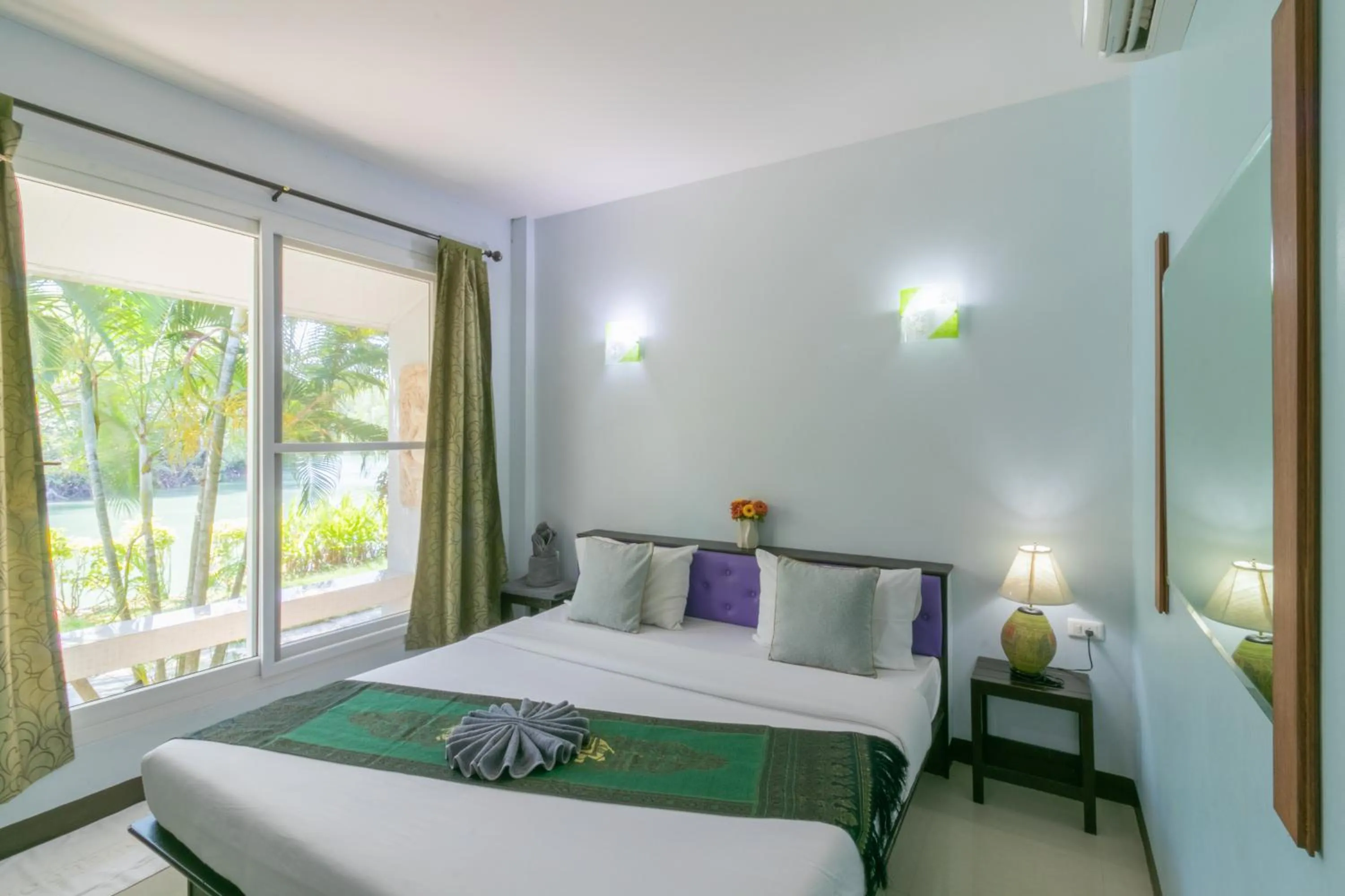 Bed in Chaiyo Resort