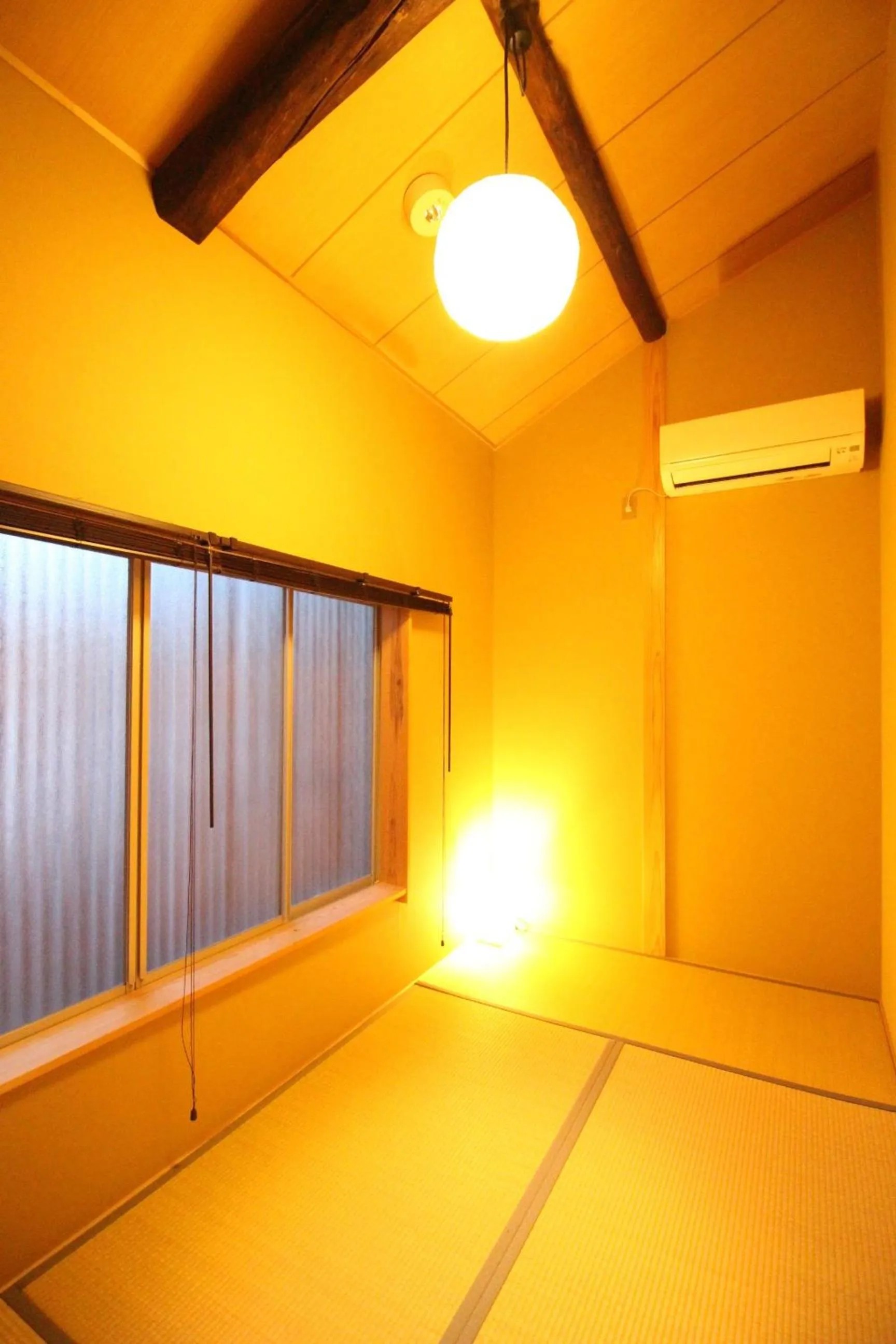 Photo of the whole room in Mibuan