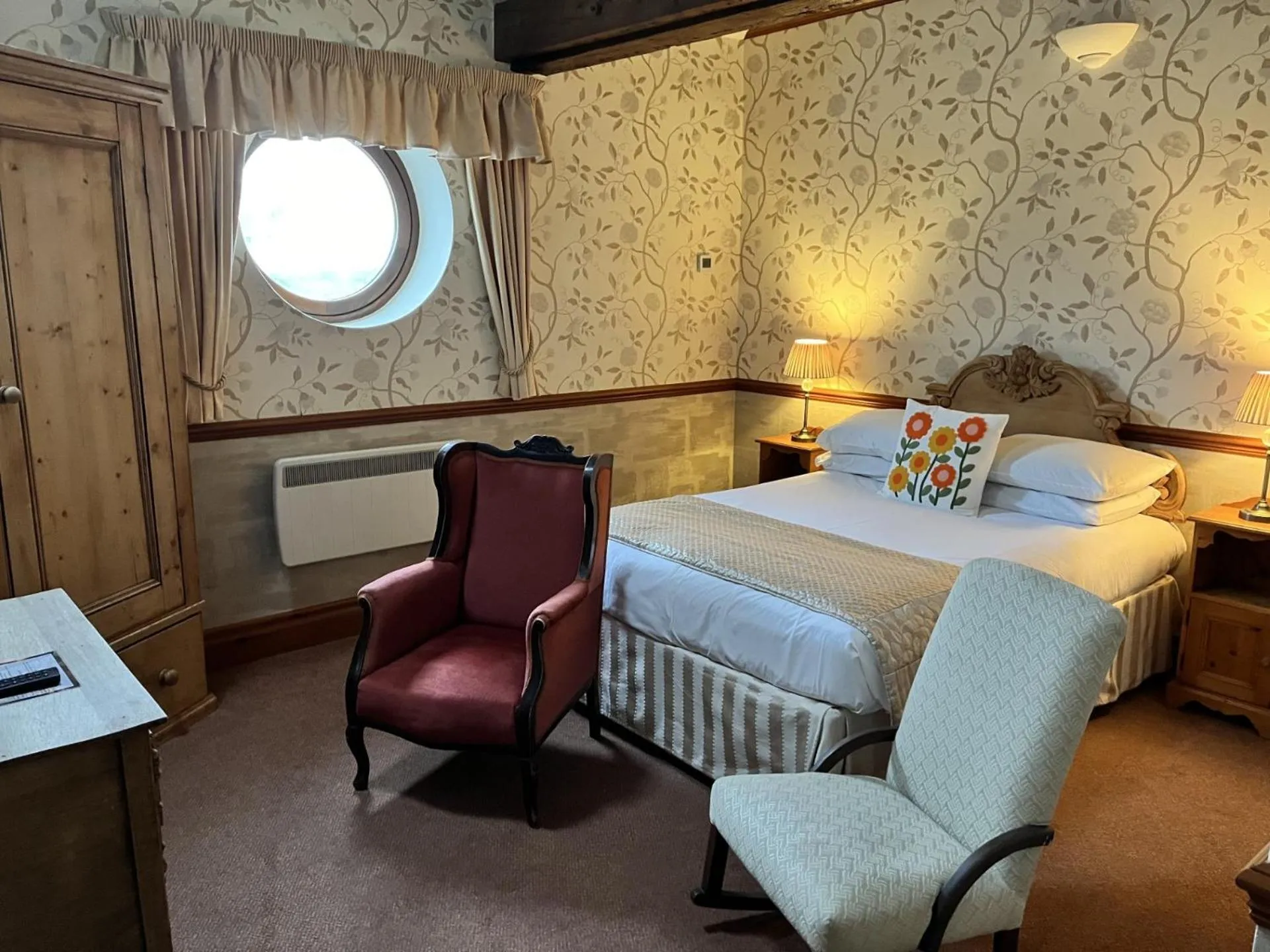 Property building, Bed in The Dog and Partridge