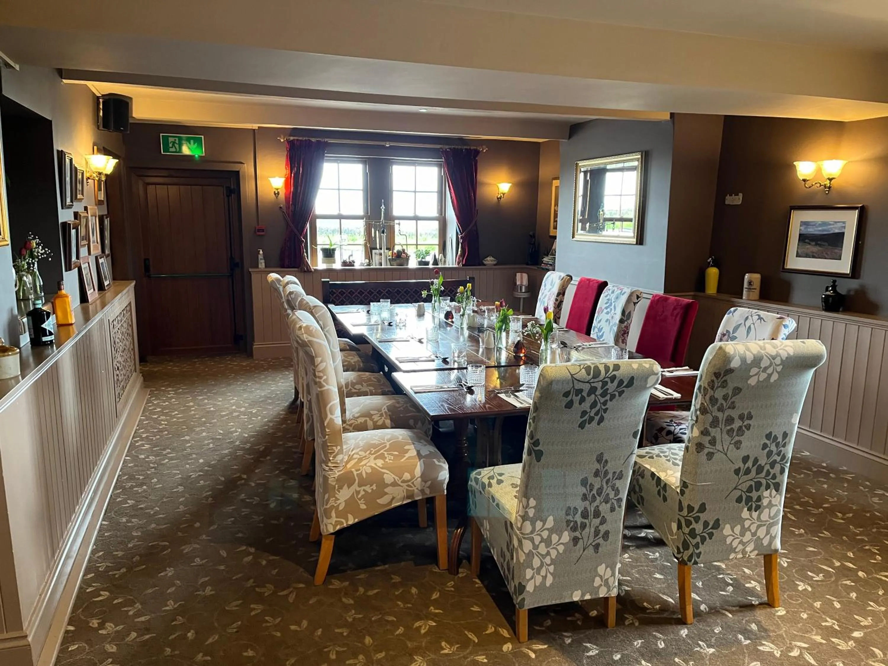 Restaurant/places to eat in The Dog and Partridge