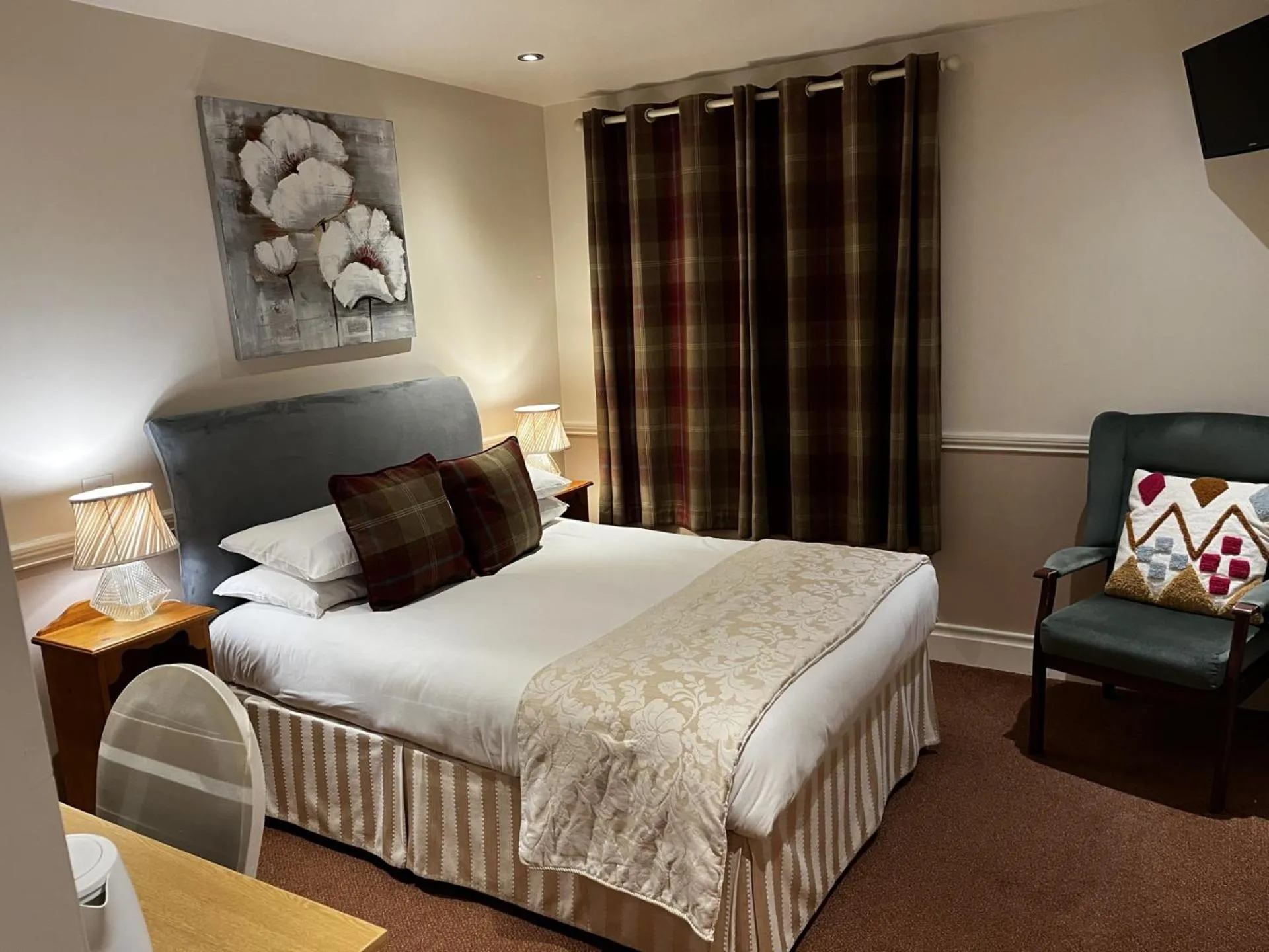 Bed in The Dog and Partridge