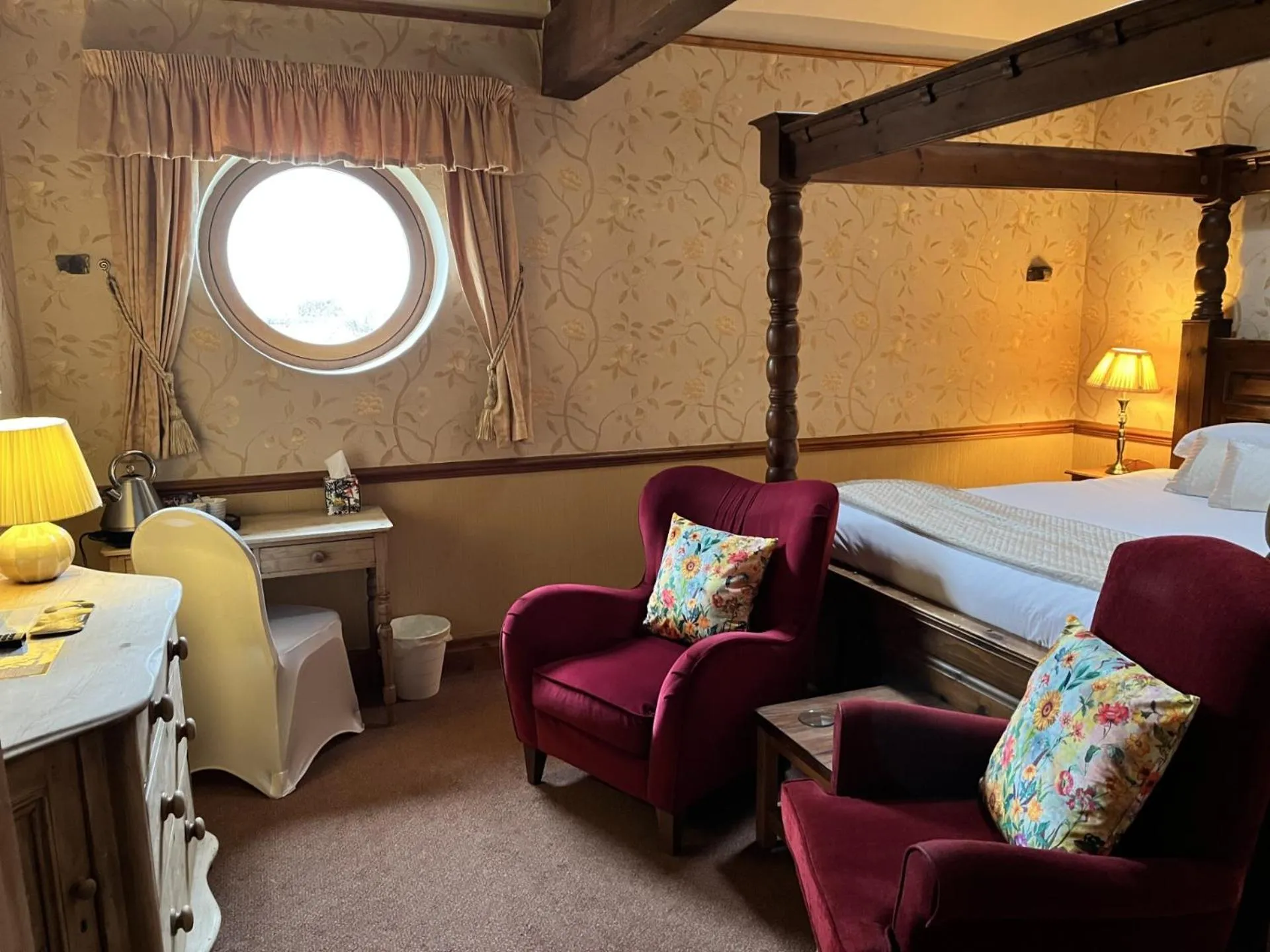 Property building, Bed in The Dog and Partridge