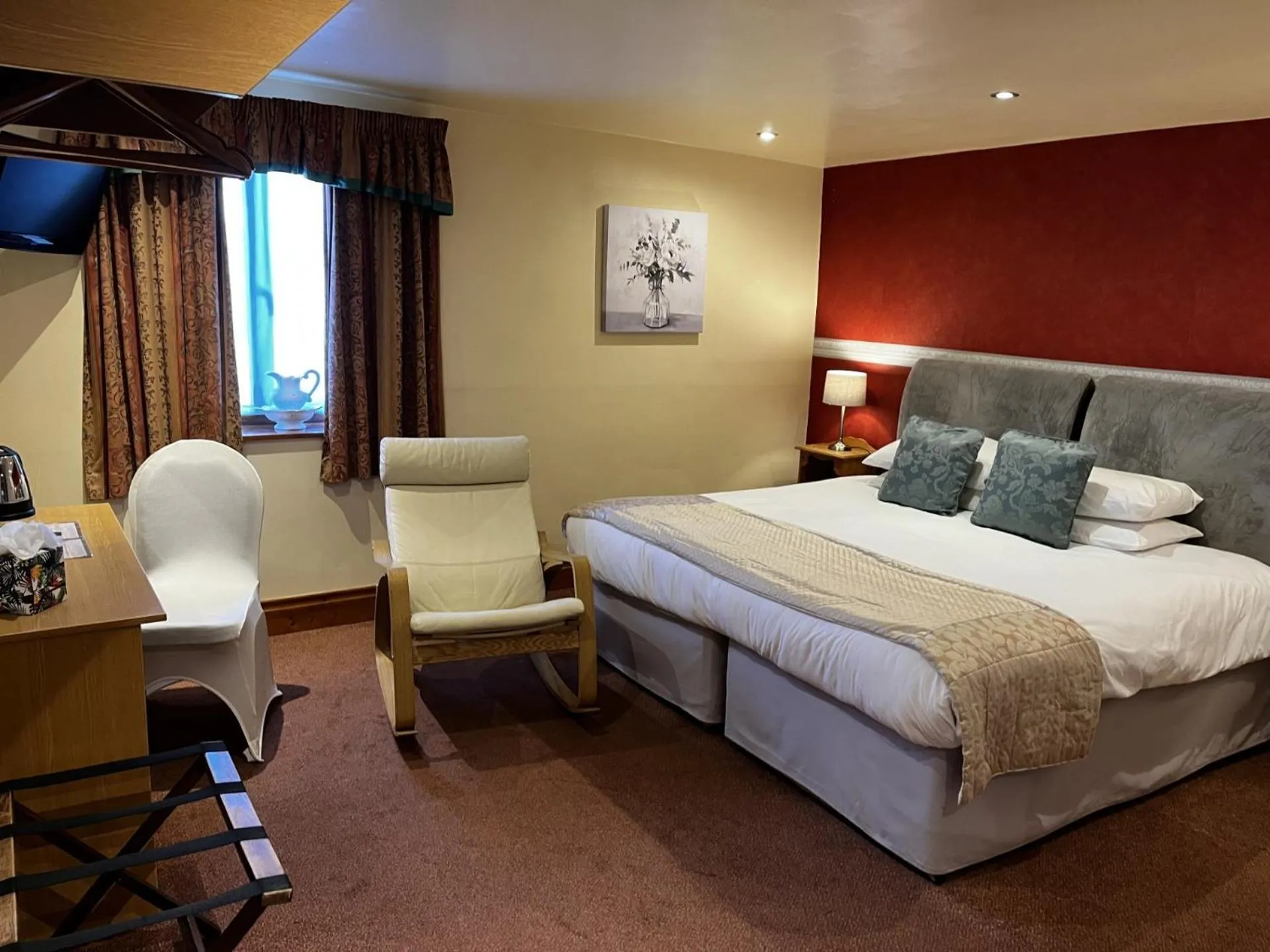 Property building, Bed in The Dog and Partridge